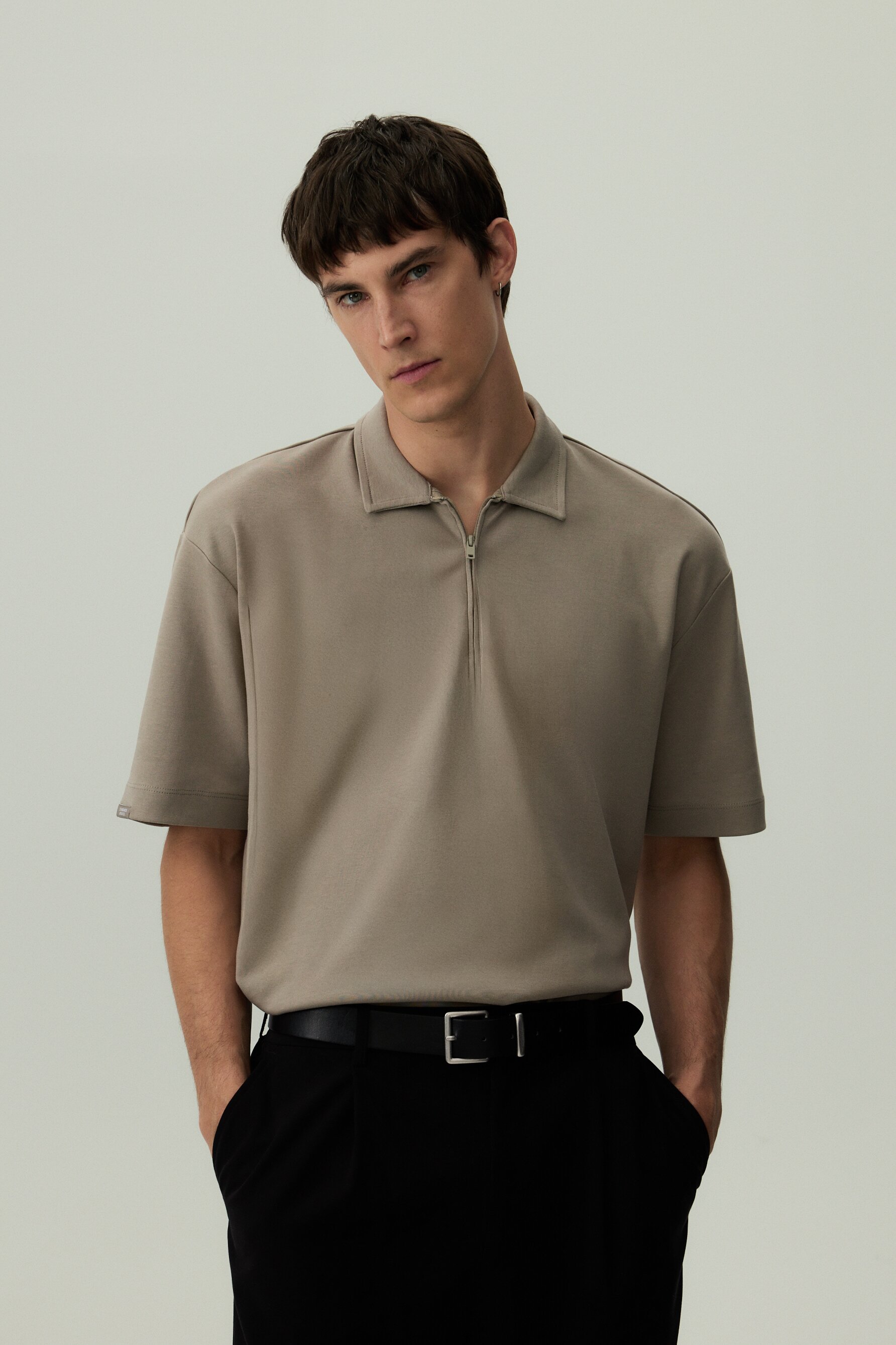 Polo básico cremallera