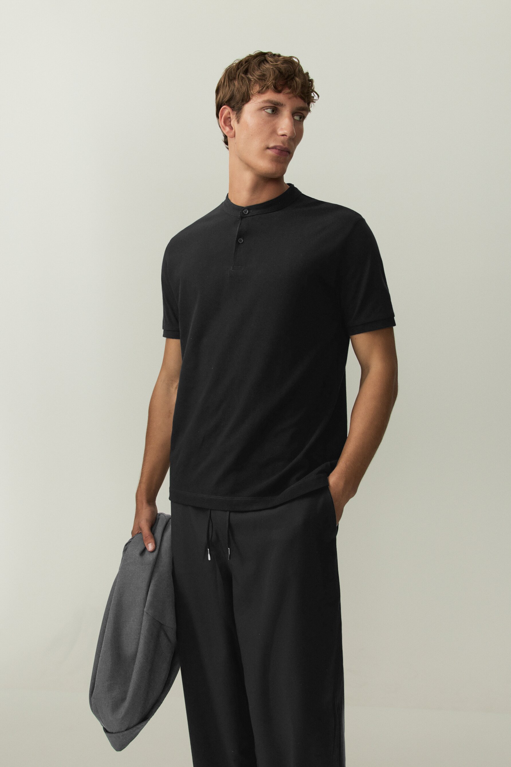 Polo básico cuello mao