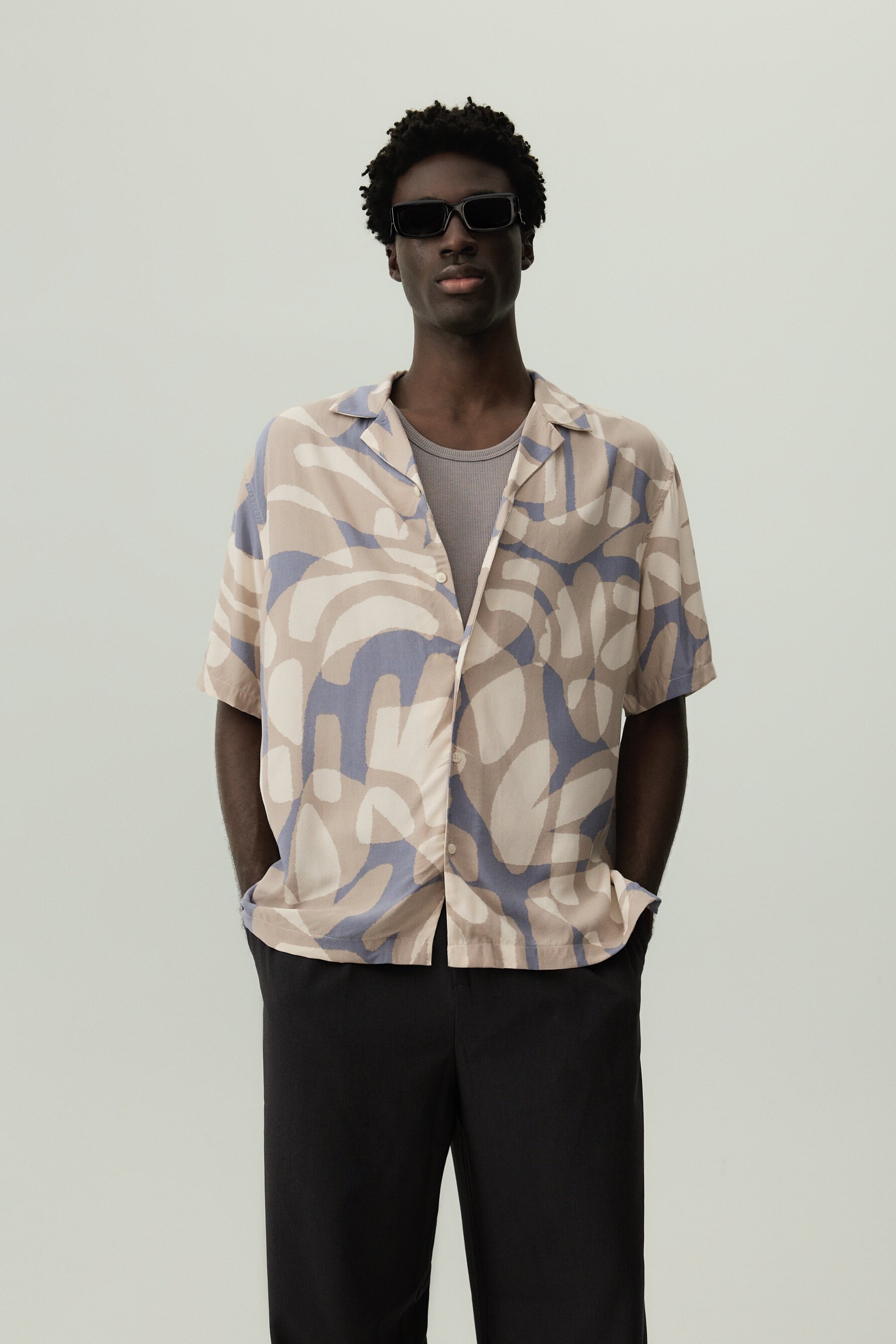 Camisa resort estampada