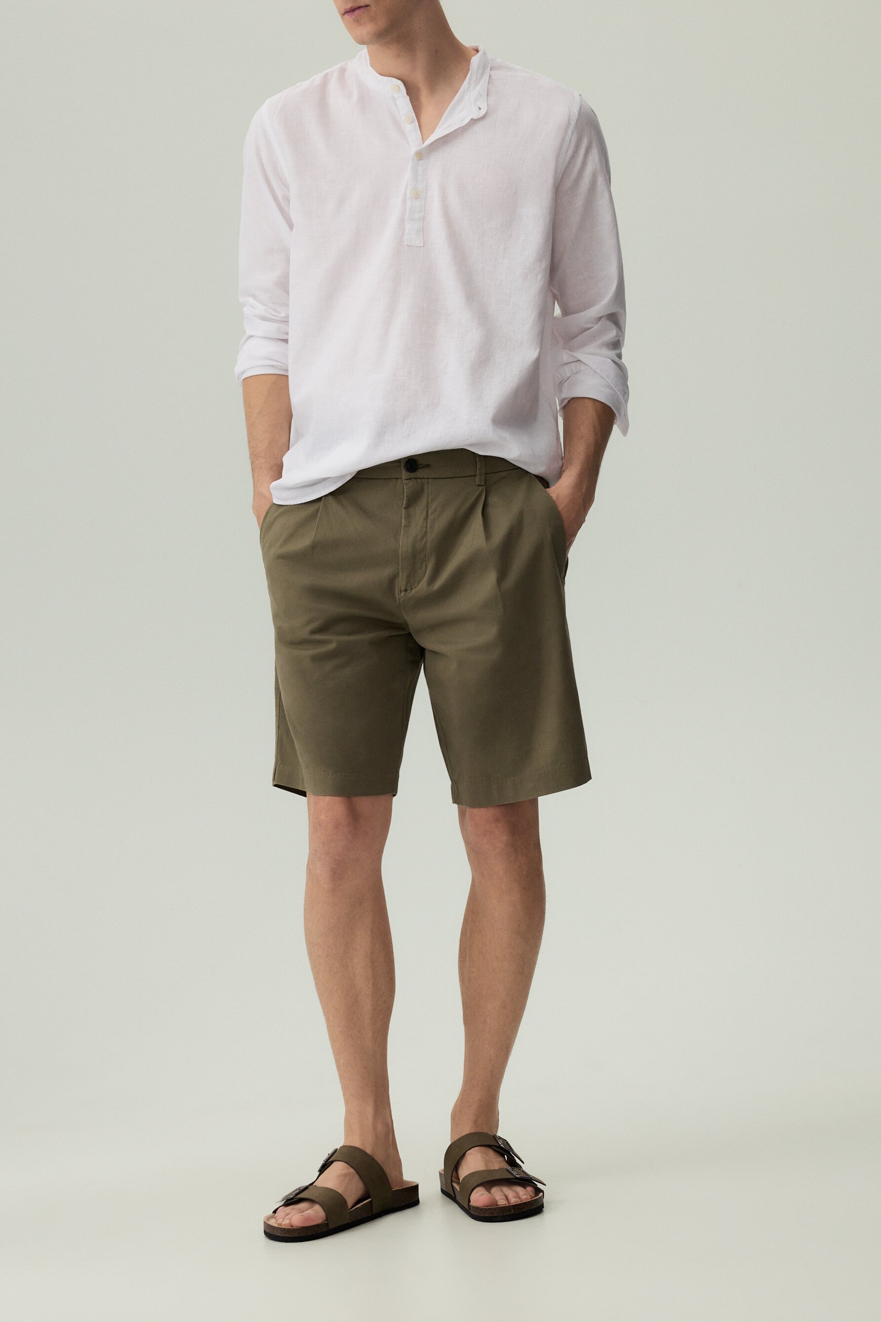 Bermuda chino pinzas