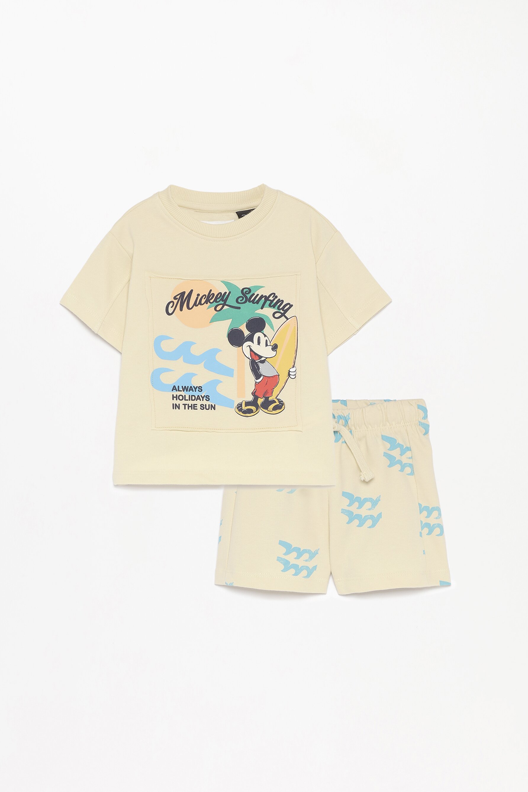 Conjunto Mickey Mouse ©Disney camiseta y bermuda
