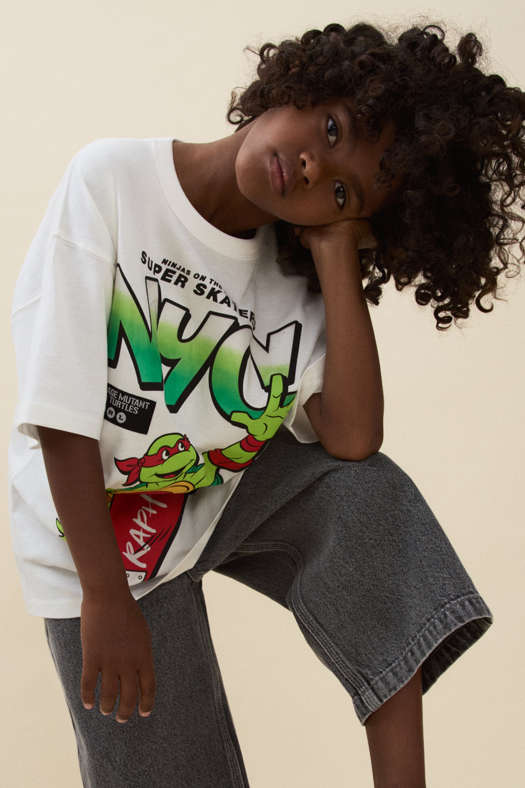 Camiseta Tortugas Ninja ©2024 VIACOM grafiti