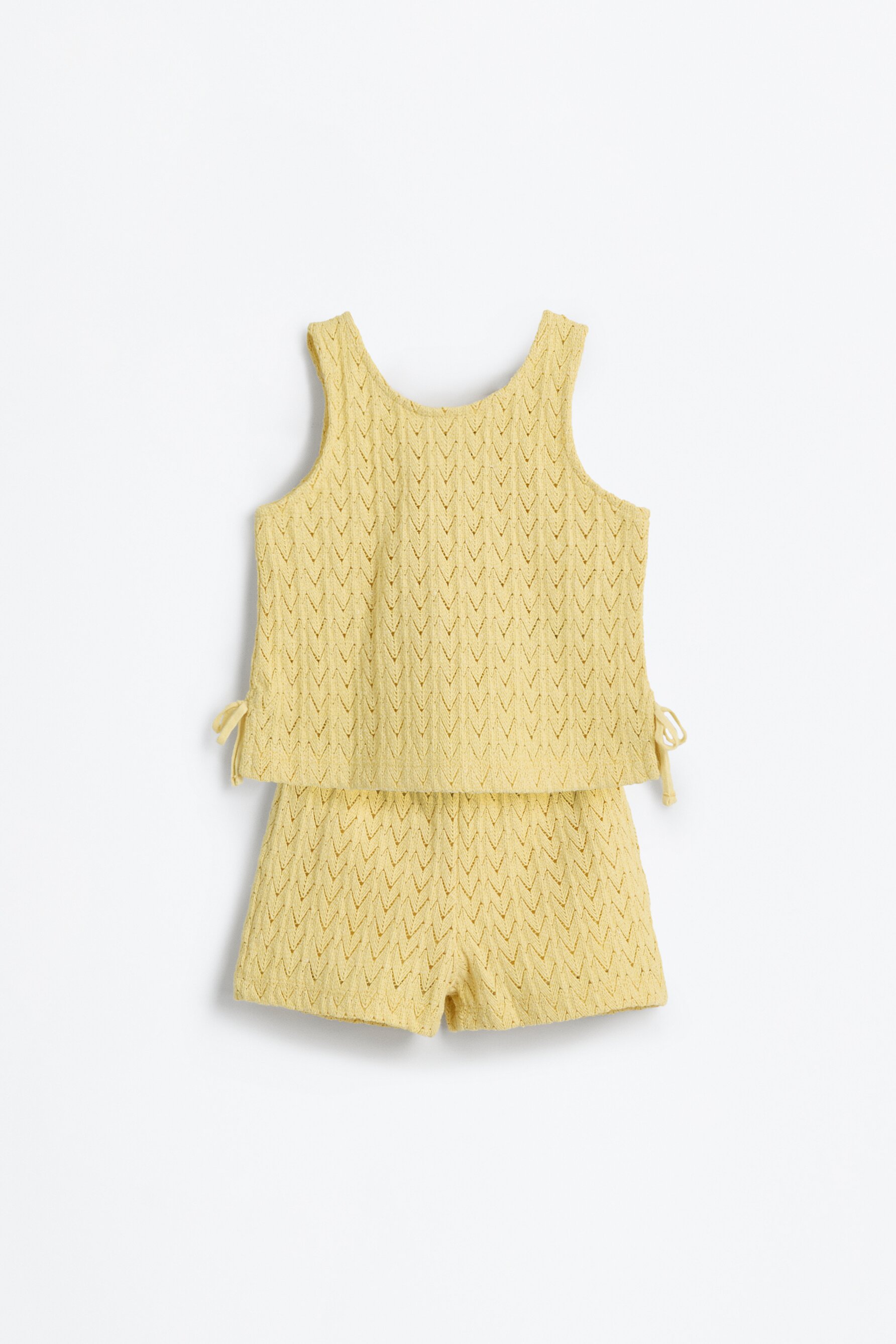 Conjunto top y short punto