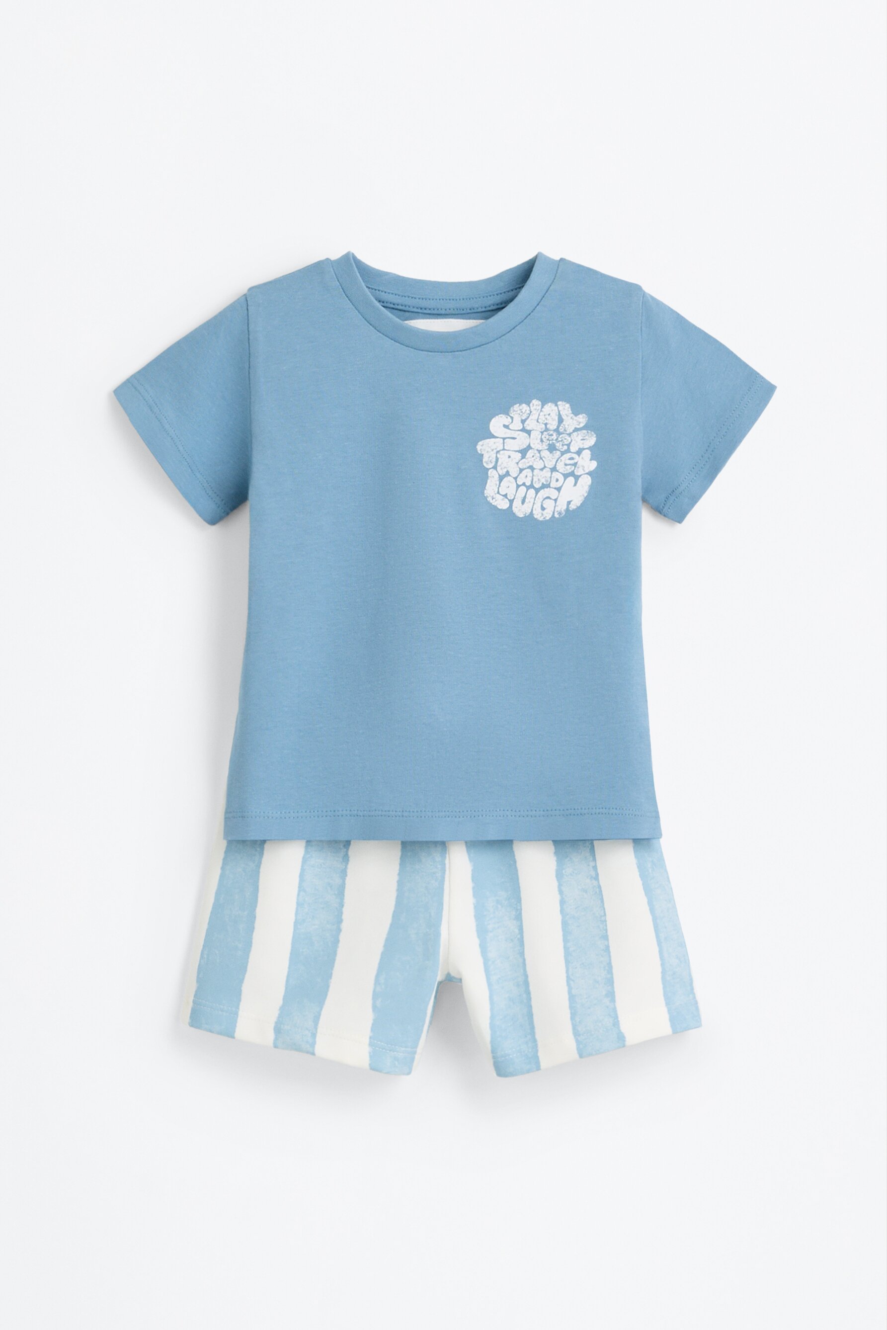 Conjunto camiseta estampada y bermudas