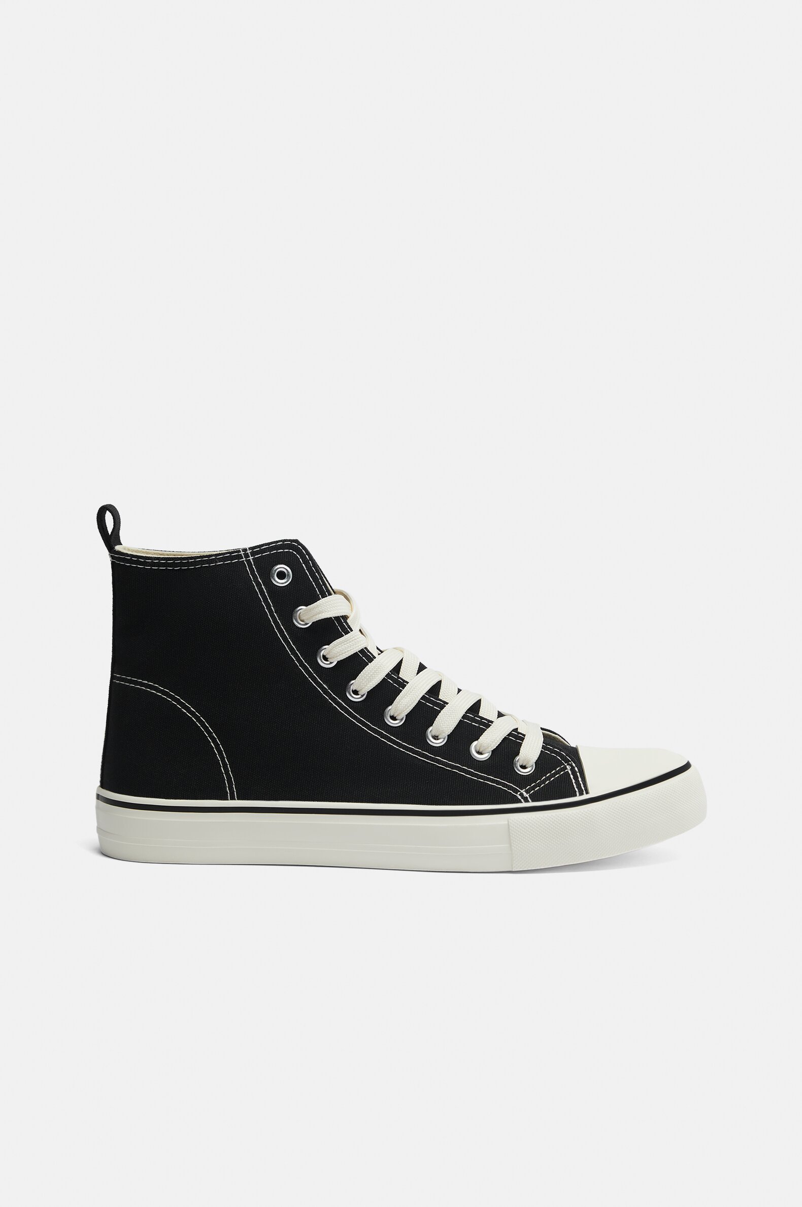 High-top sneakers with toecap