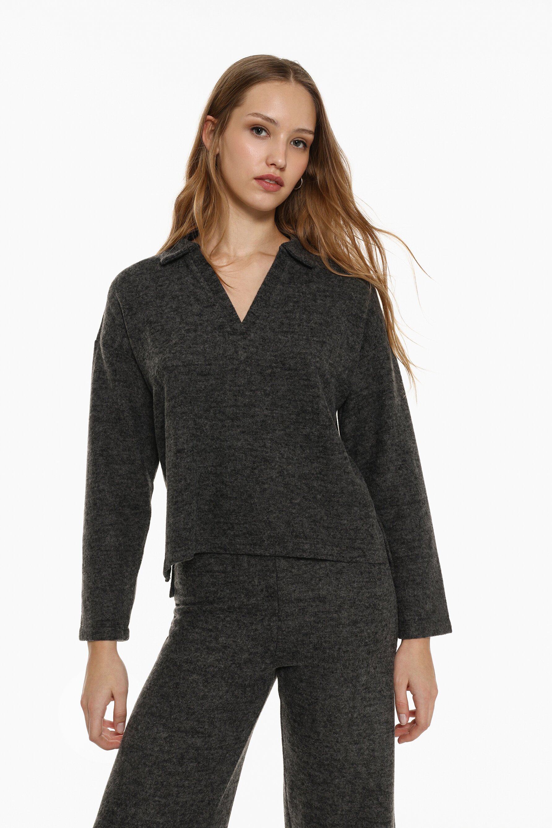 Imagen Jersey cuello polo punto cortado