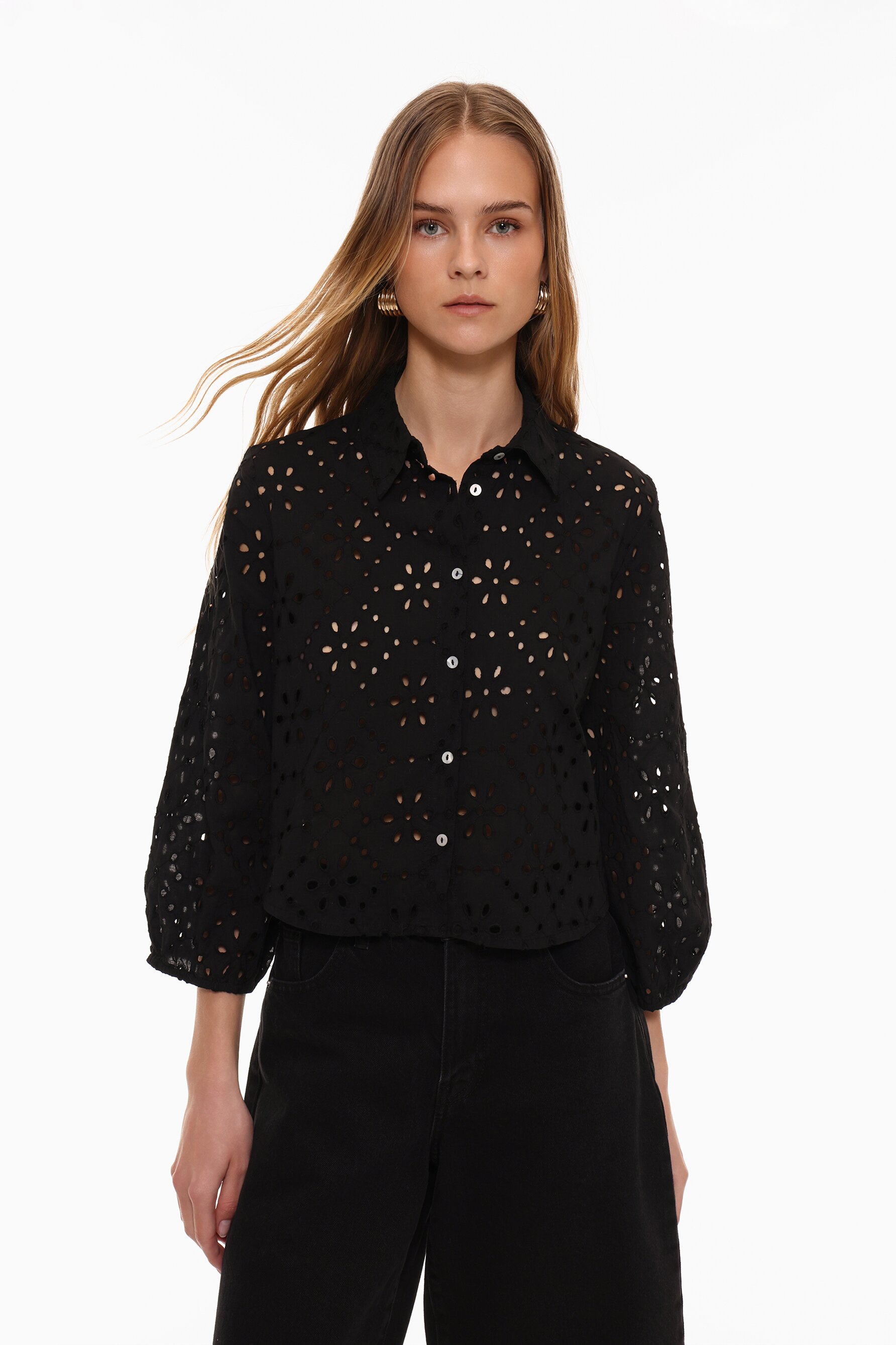 Camisa bordado suíço