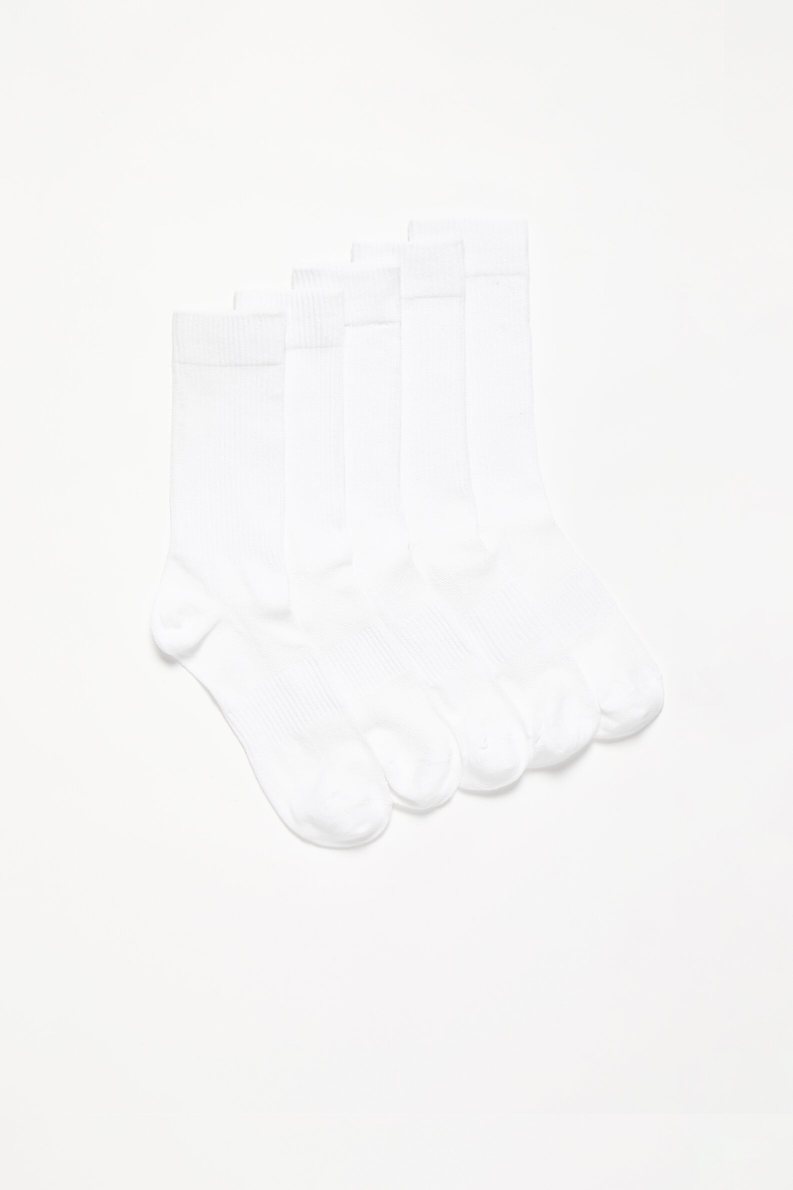 Pack de 5 pares de calcetíns deportivos longos.