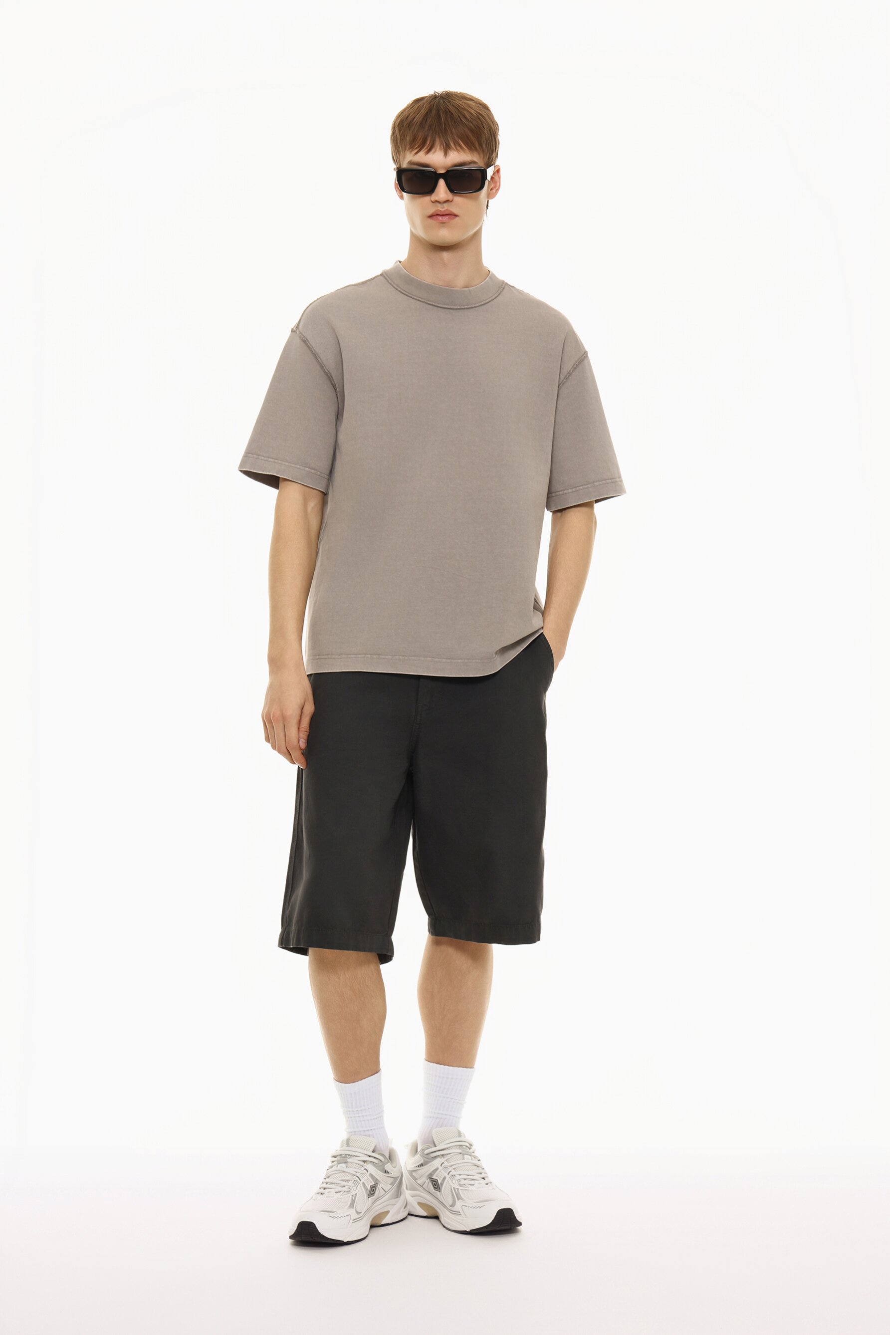 Calções bermuda chino baggy