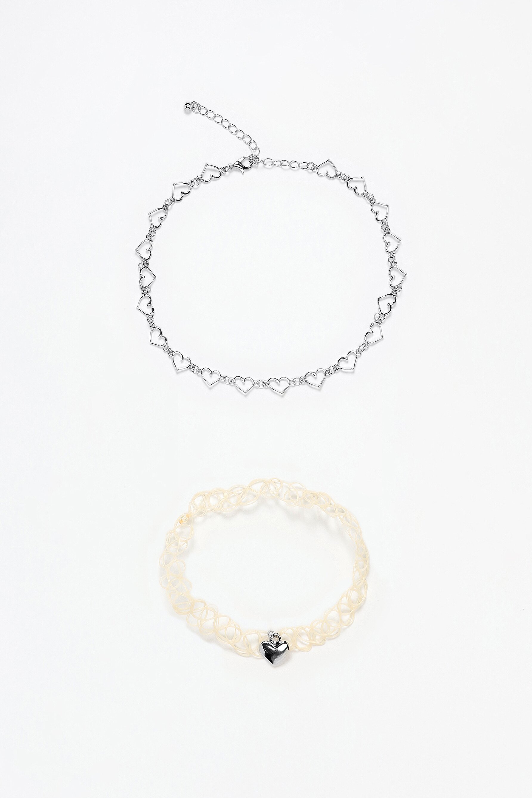 Conjunto de 2 chokers com corações