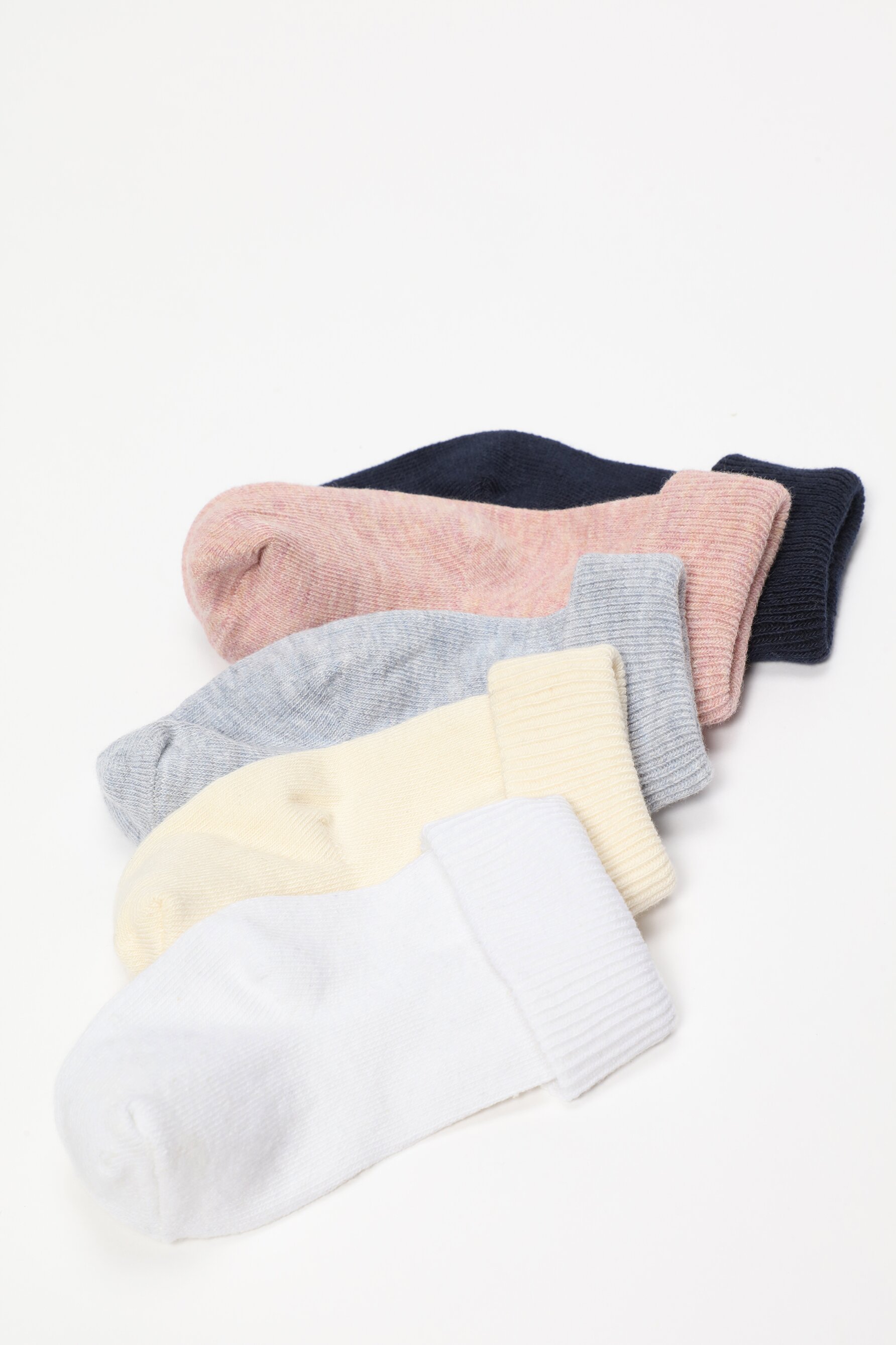 Pack de 5 pares de calcetíns longos con volta de canalé.