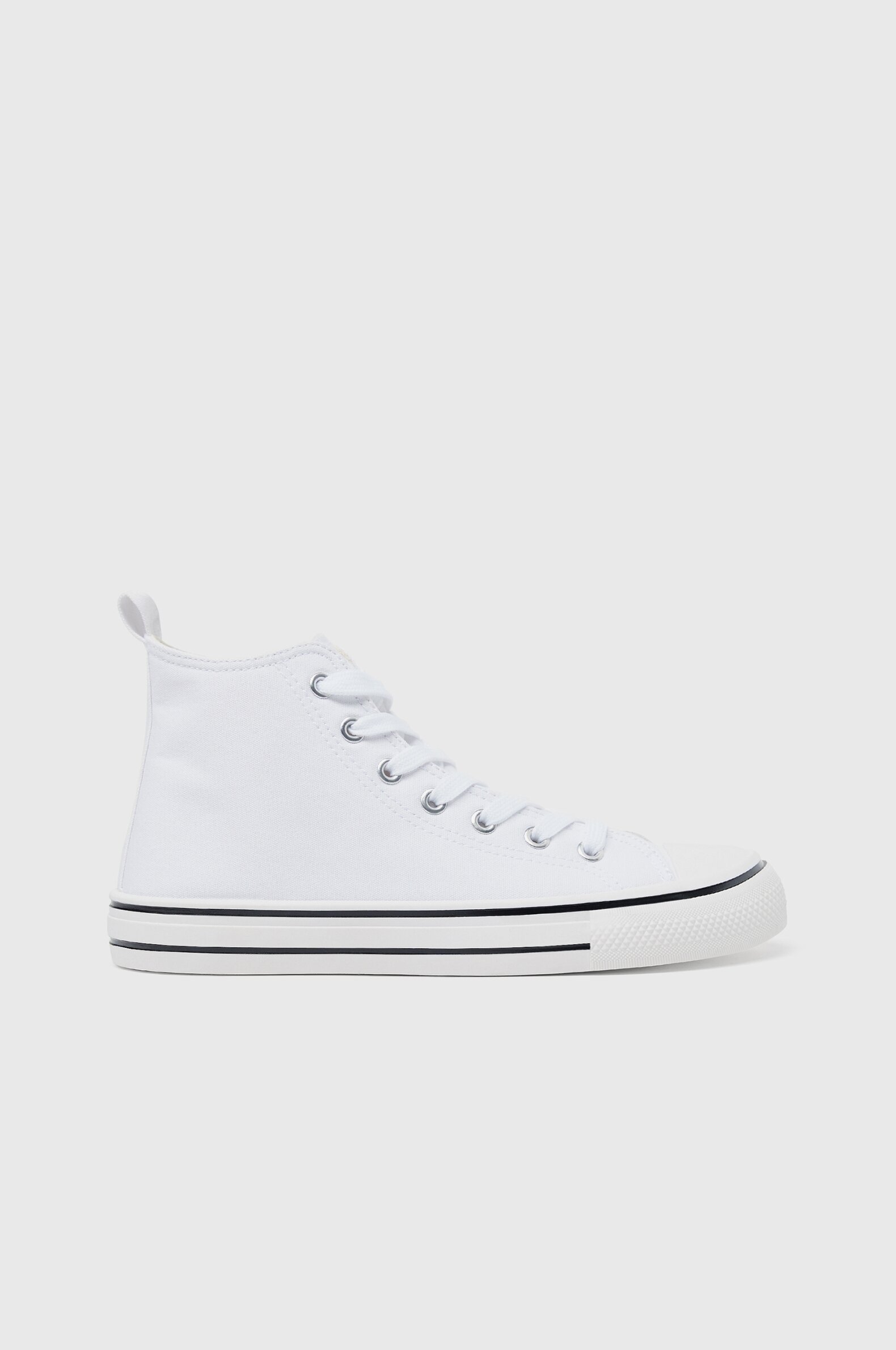High-top sneakers with toecap
