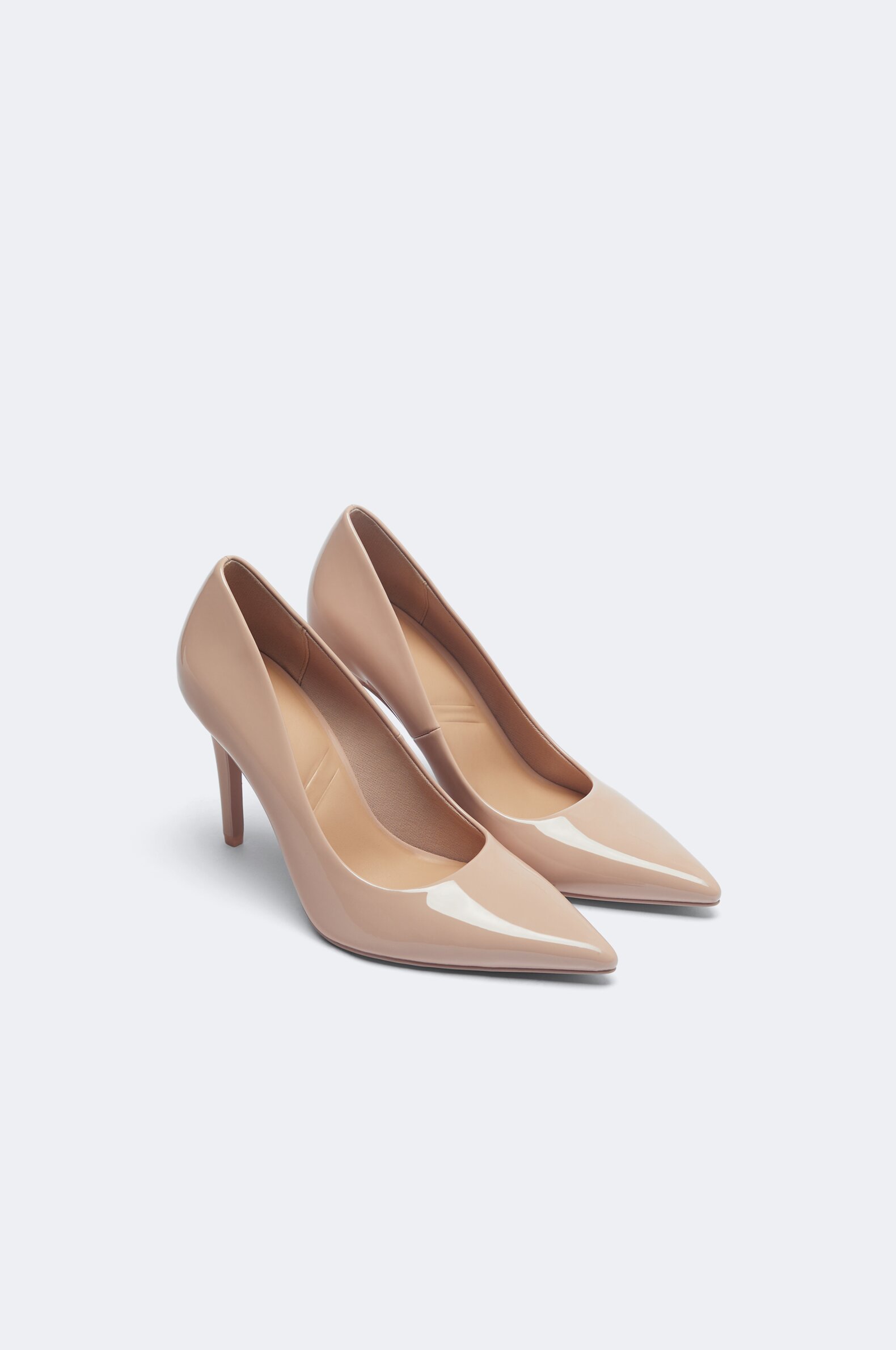 High-heel shoes