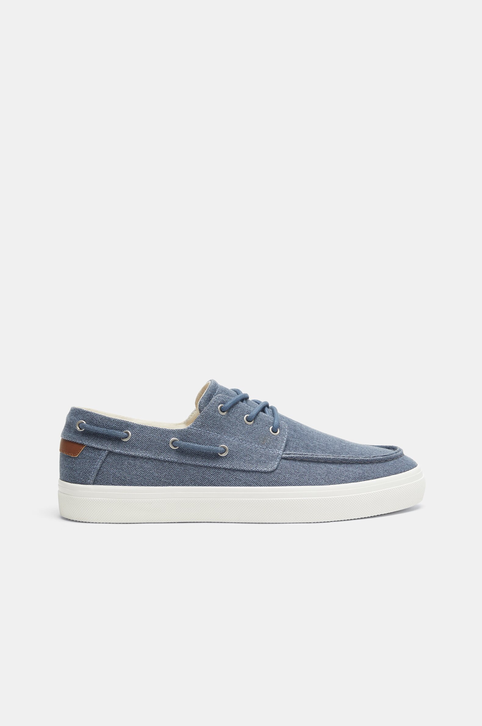 Deck shoes