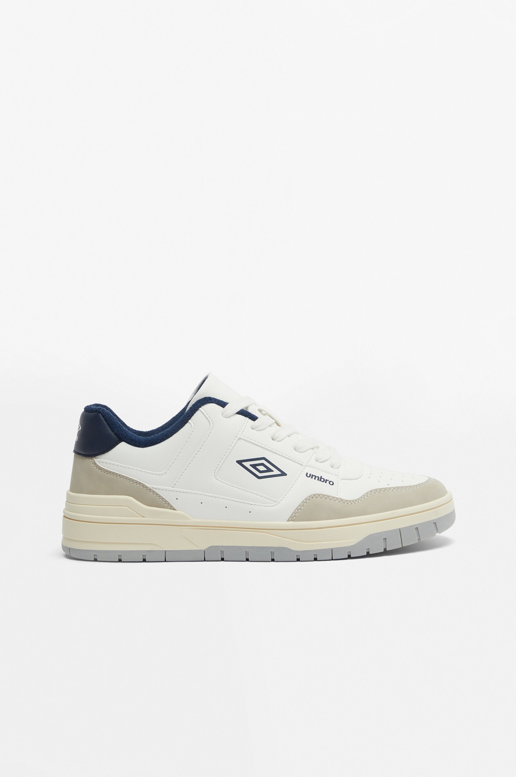 Zapatila konbinatuak, Umbro