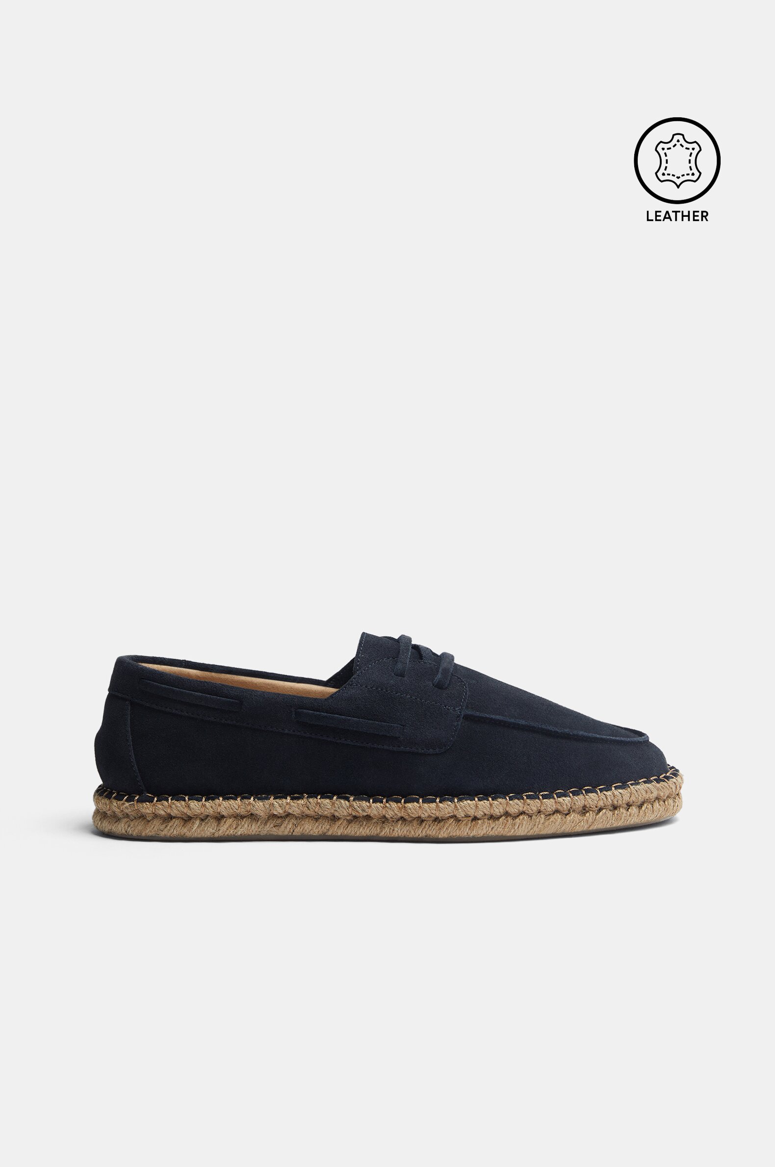 Leather and jute deck shoes