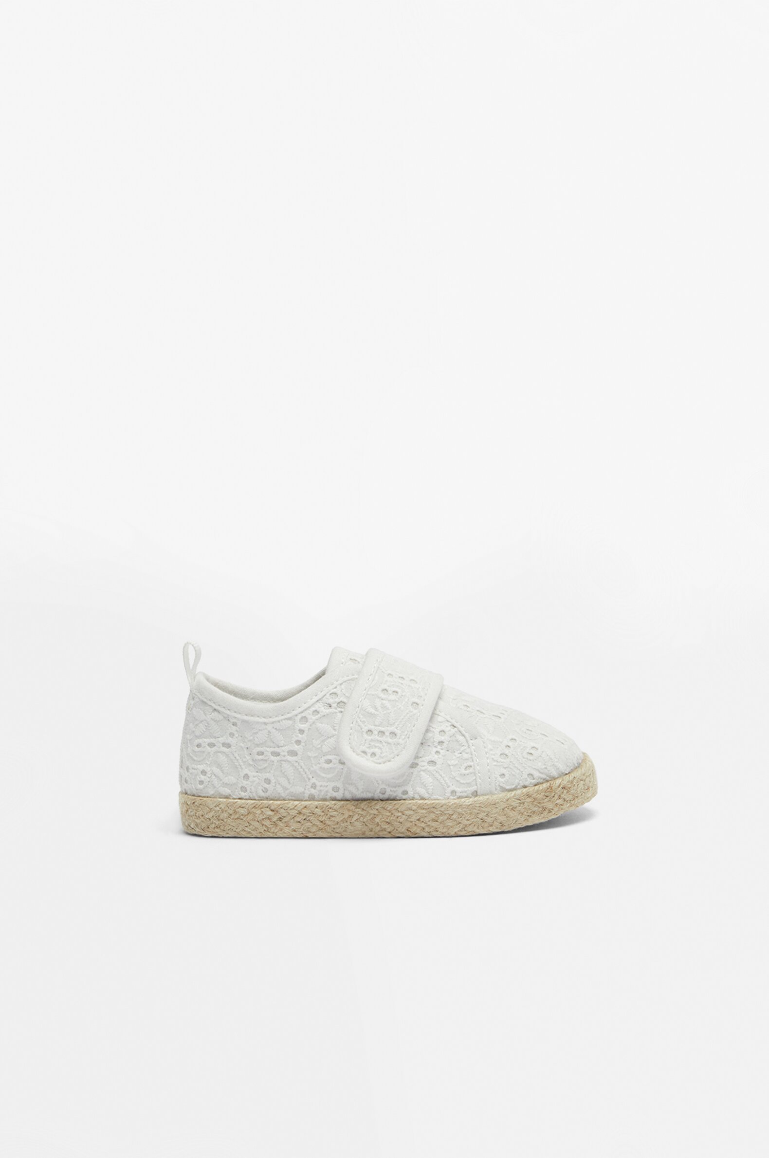Embroidered jute sneakers