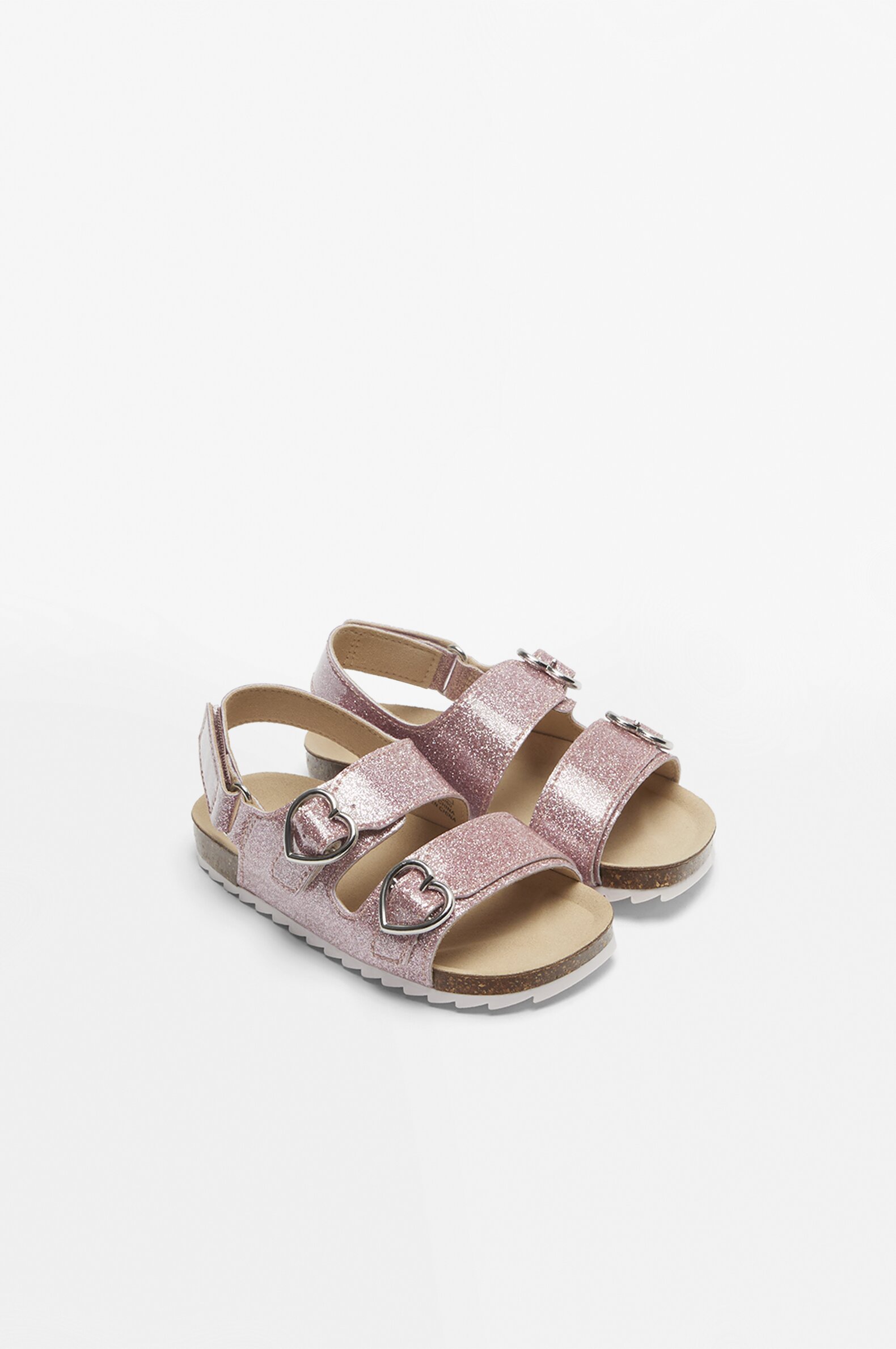 Comfort sandals with heart buckles