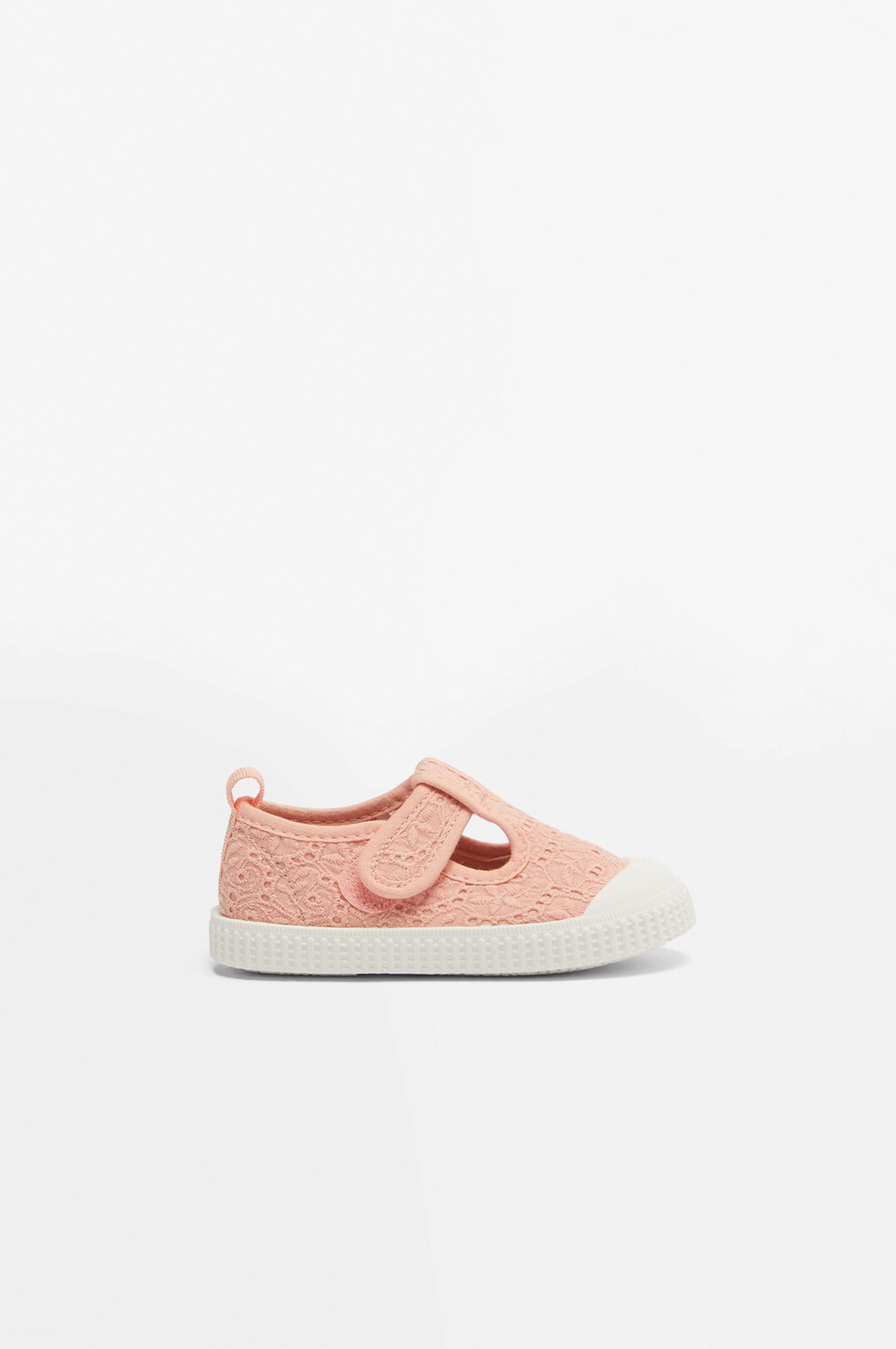 Embroidered sneakers with toecap detail