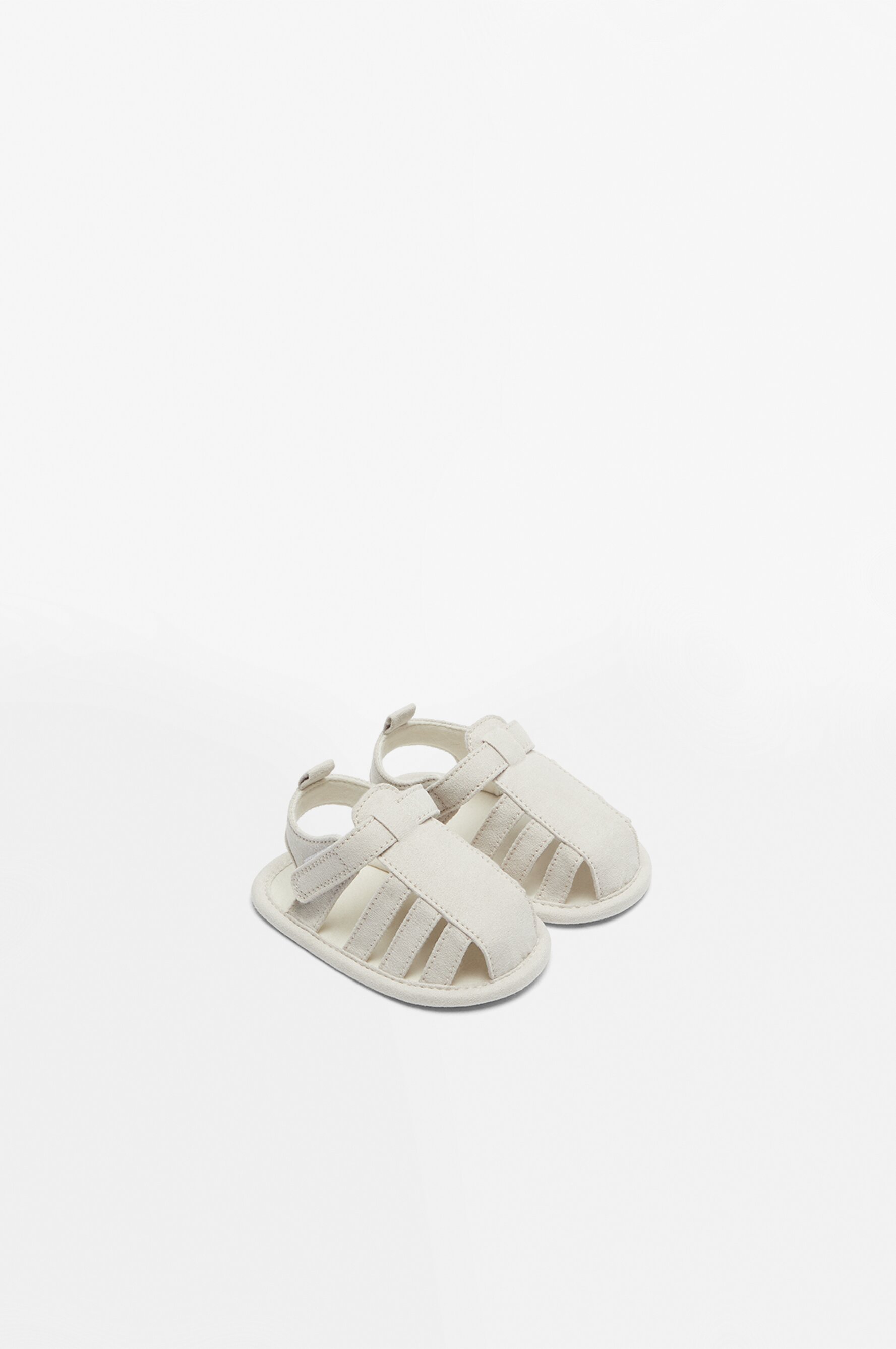 Cage sandals