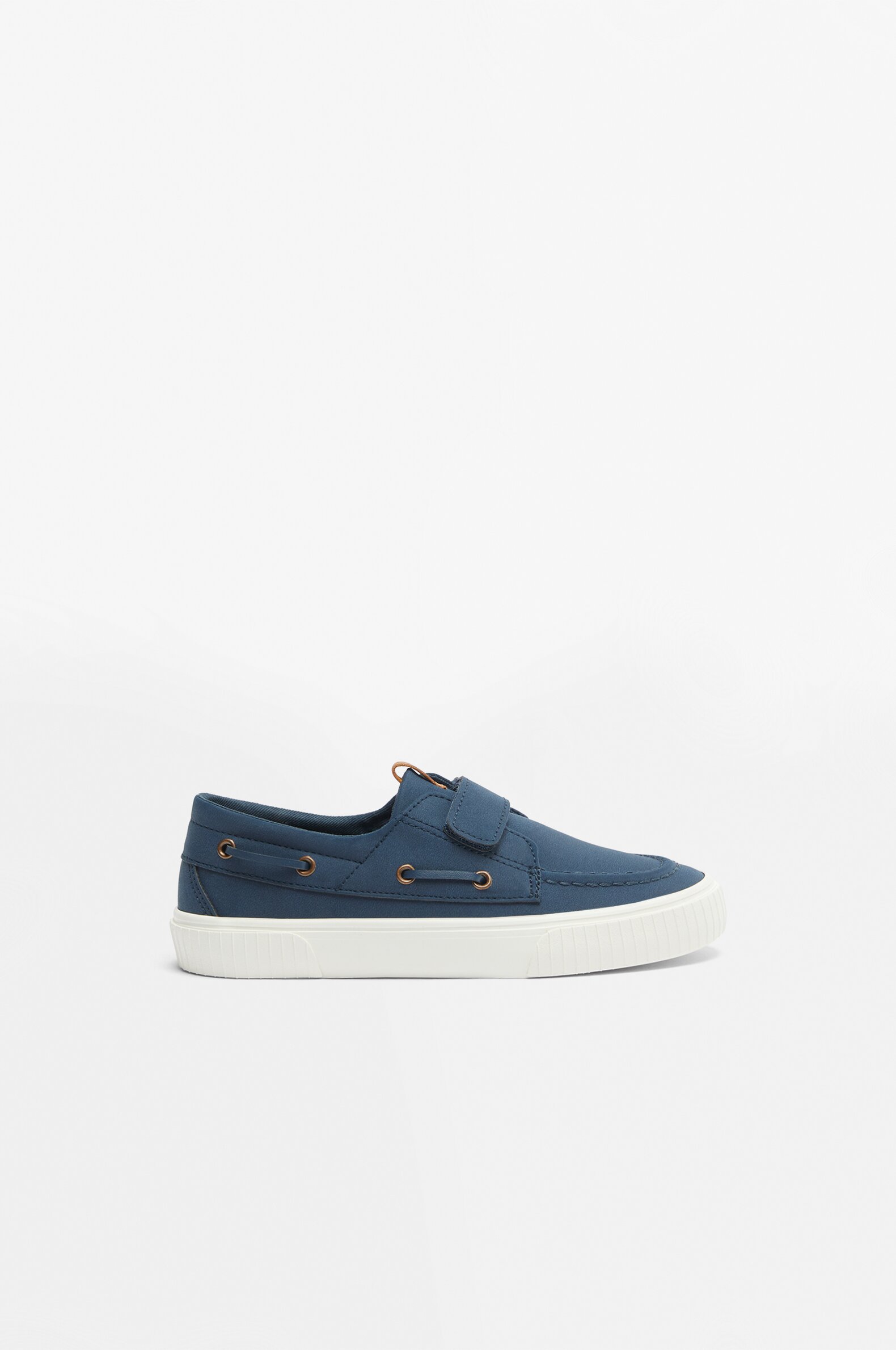 Deck shoes