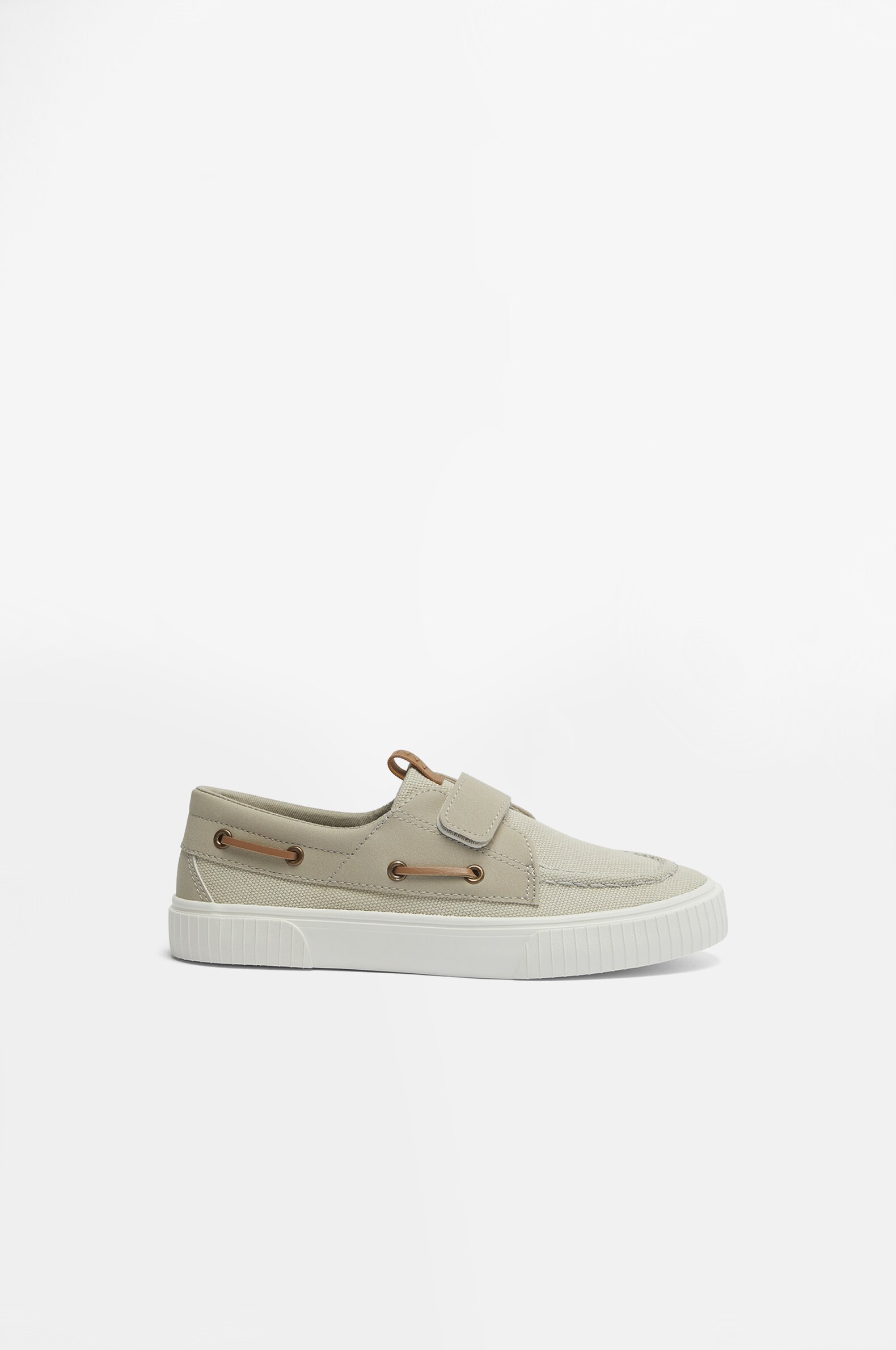 Deck shoes