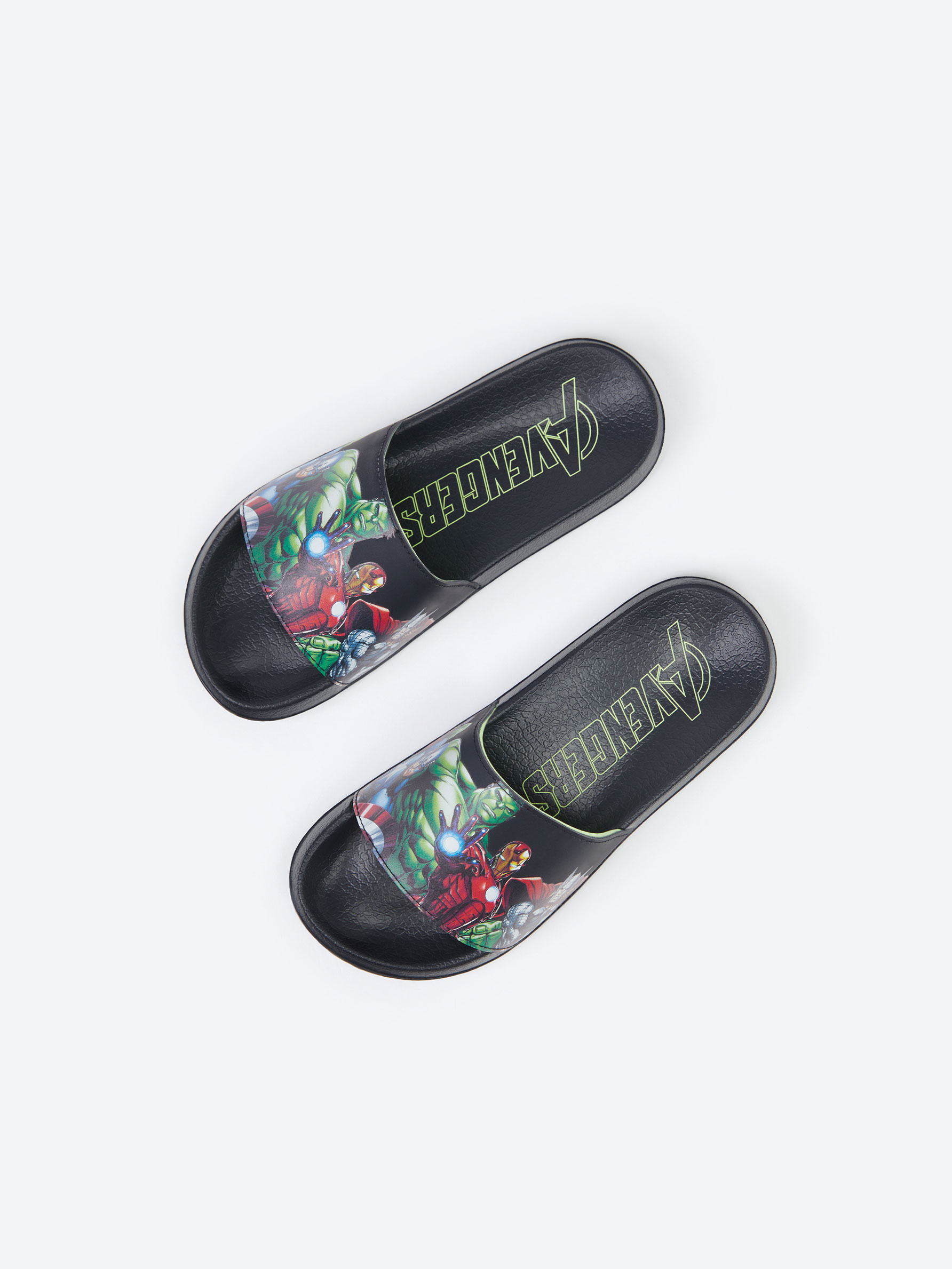 AVENGERS ©MARVEL pool sandals