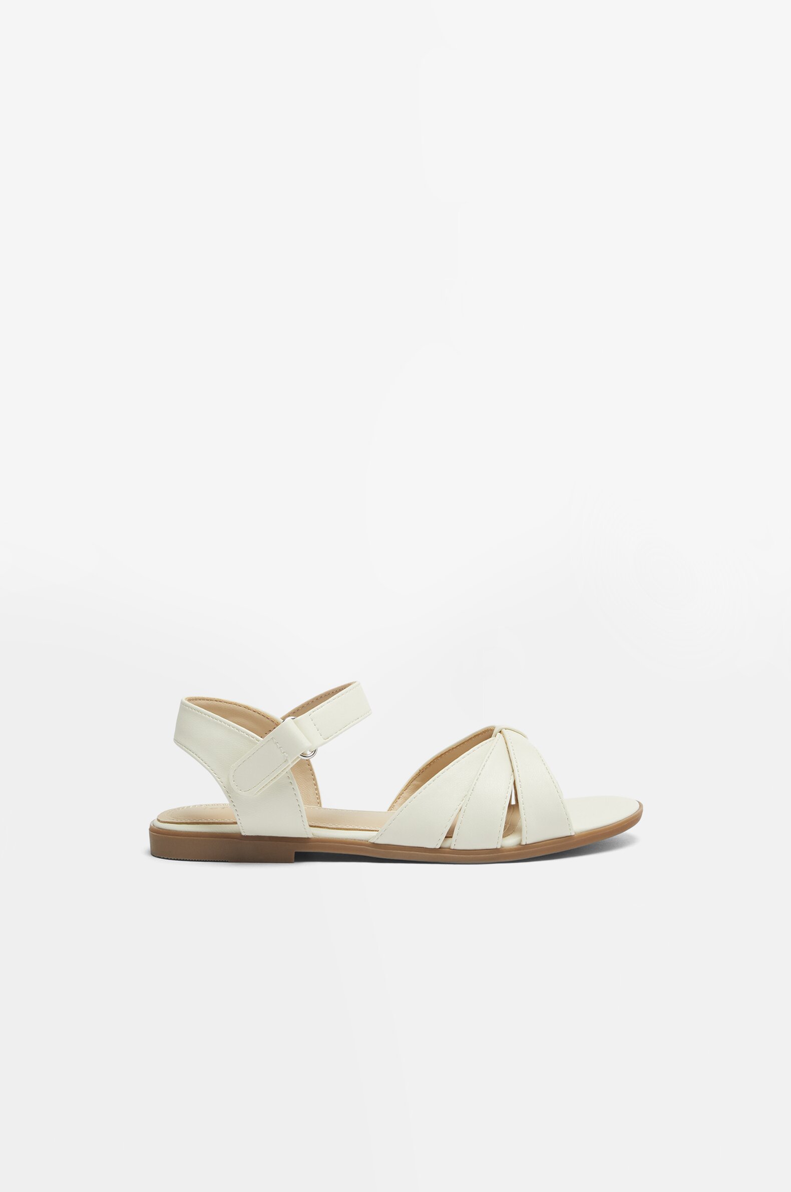 Sandals with knotted detail