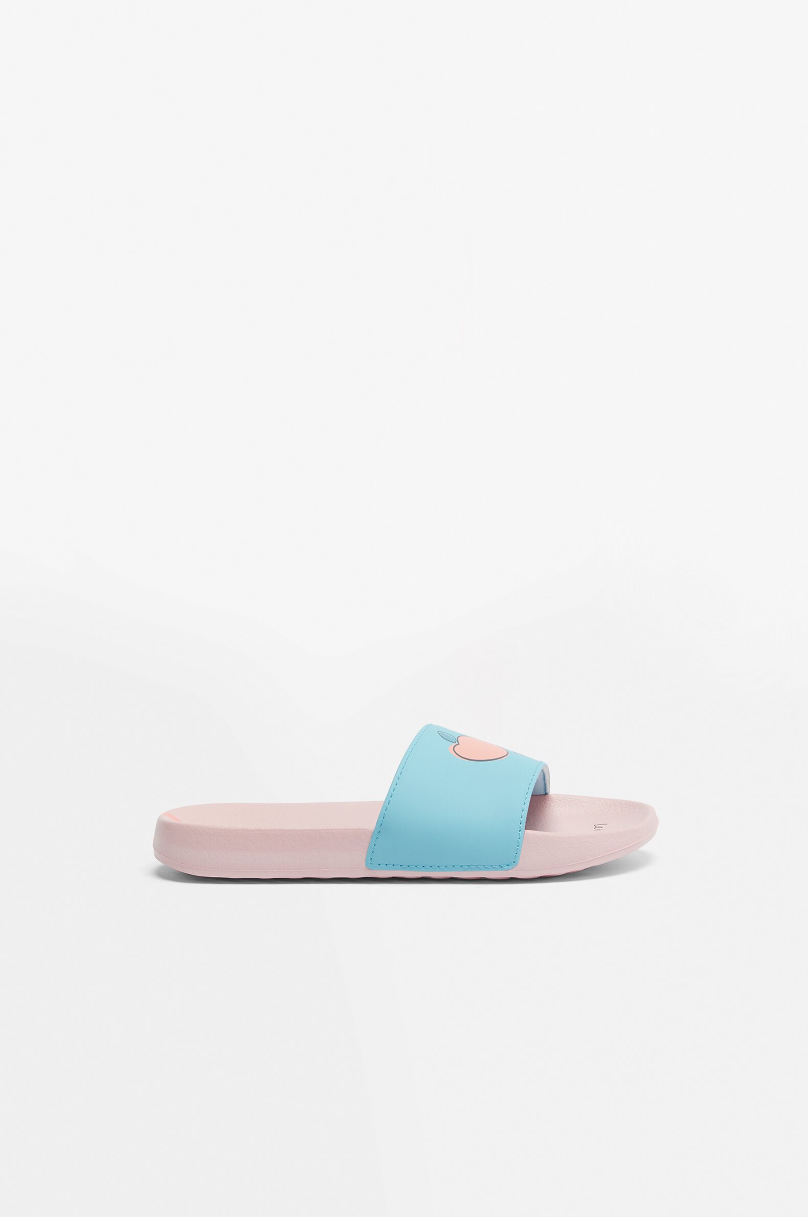 Monochrome pool sandals