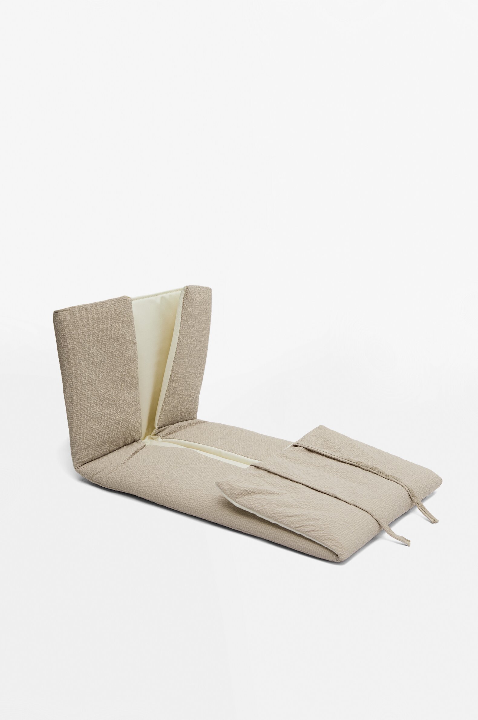 Portable baby changing mat