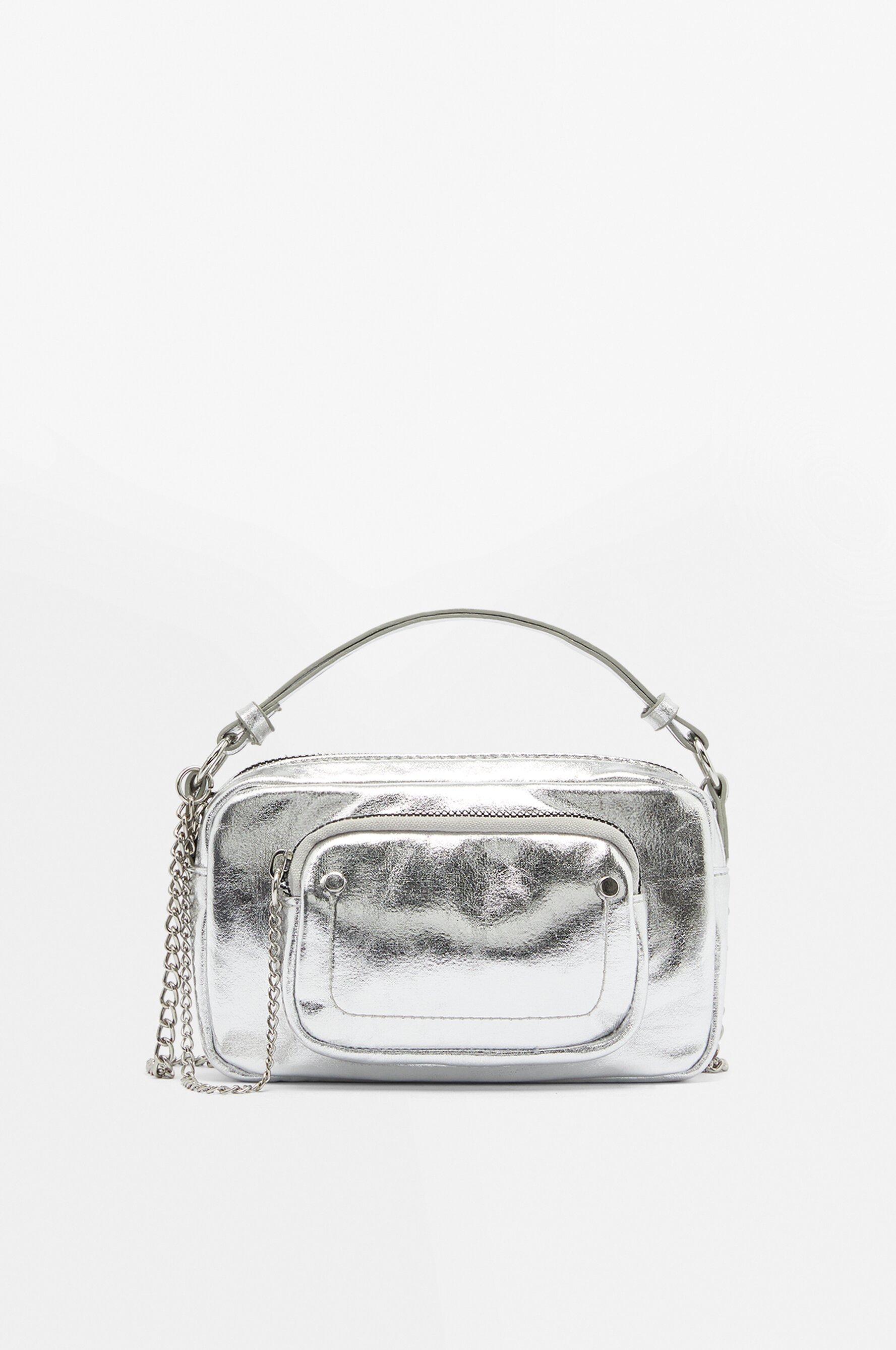 Bag with pockets