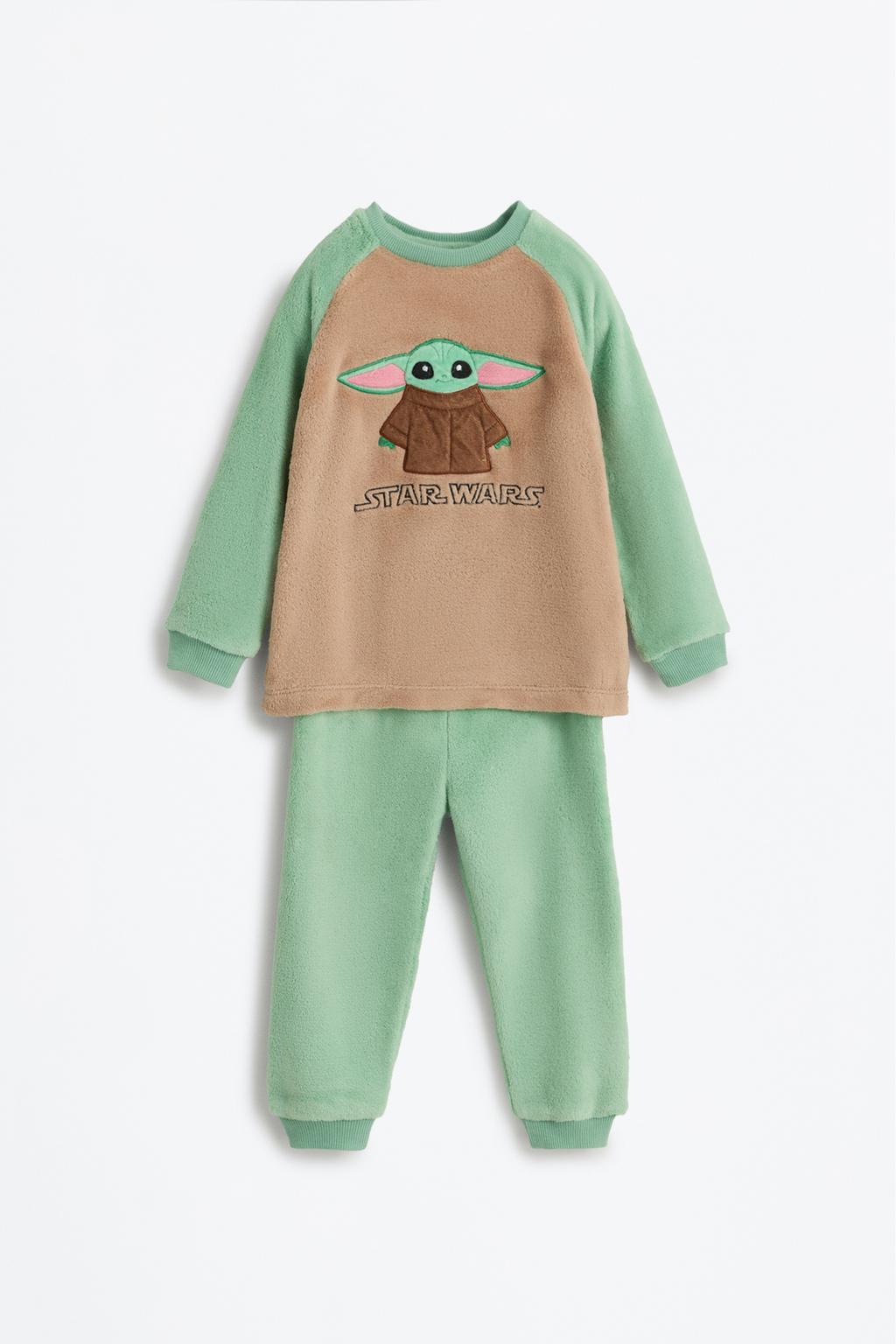 Baby Yoda ©Disney fuzzy pyjamas