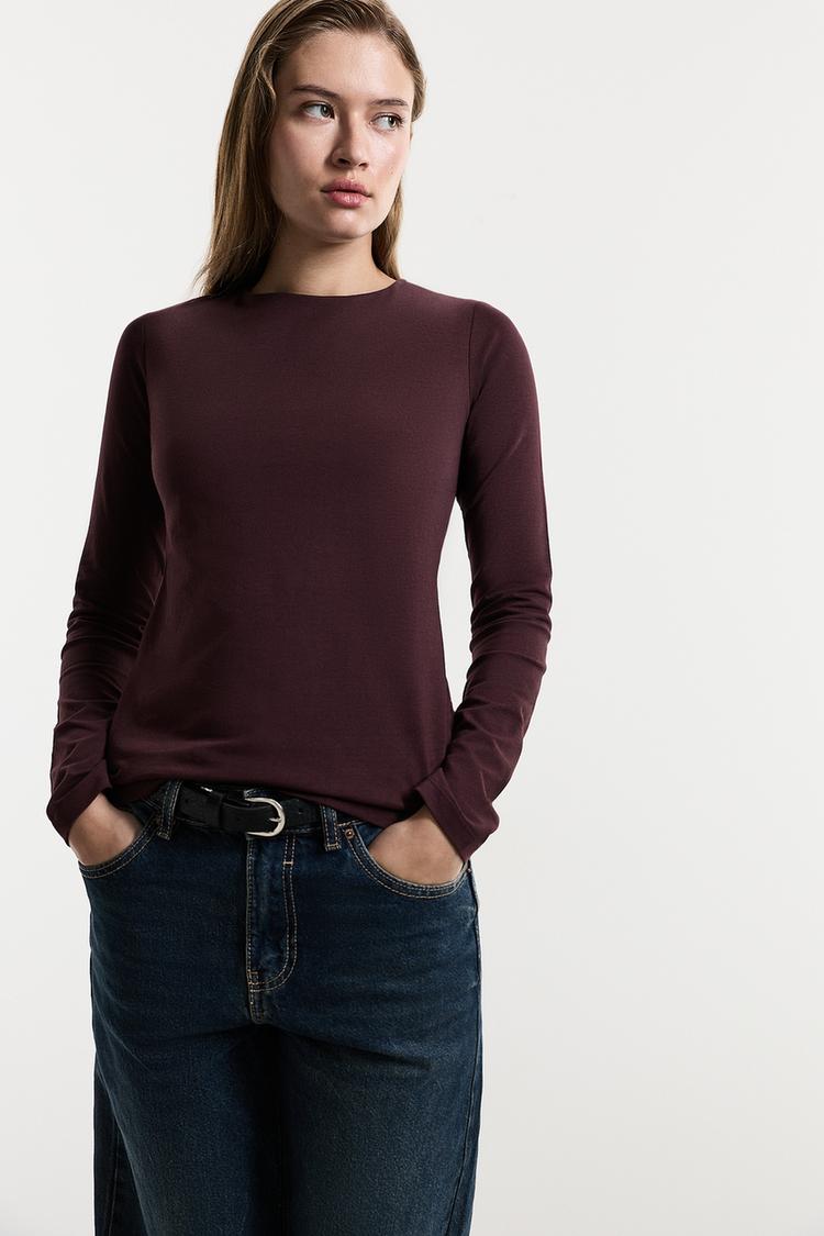 Round neck long sleeve T-shirt — MAROON