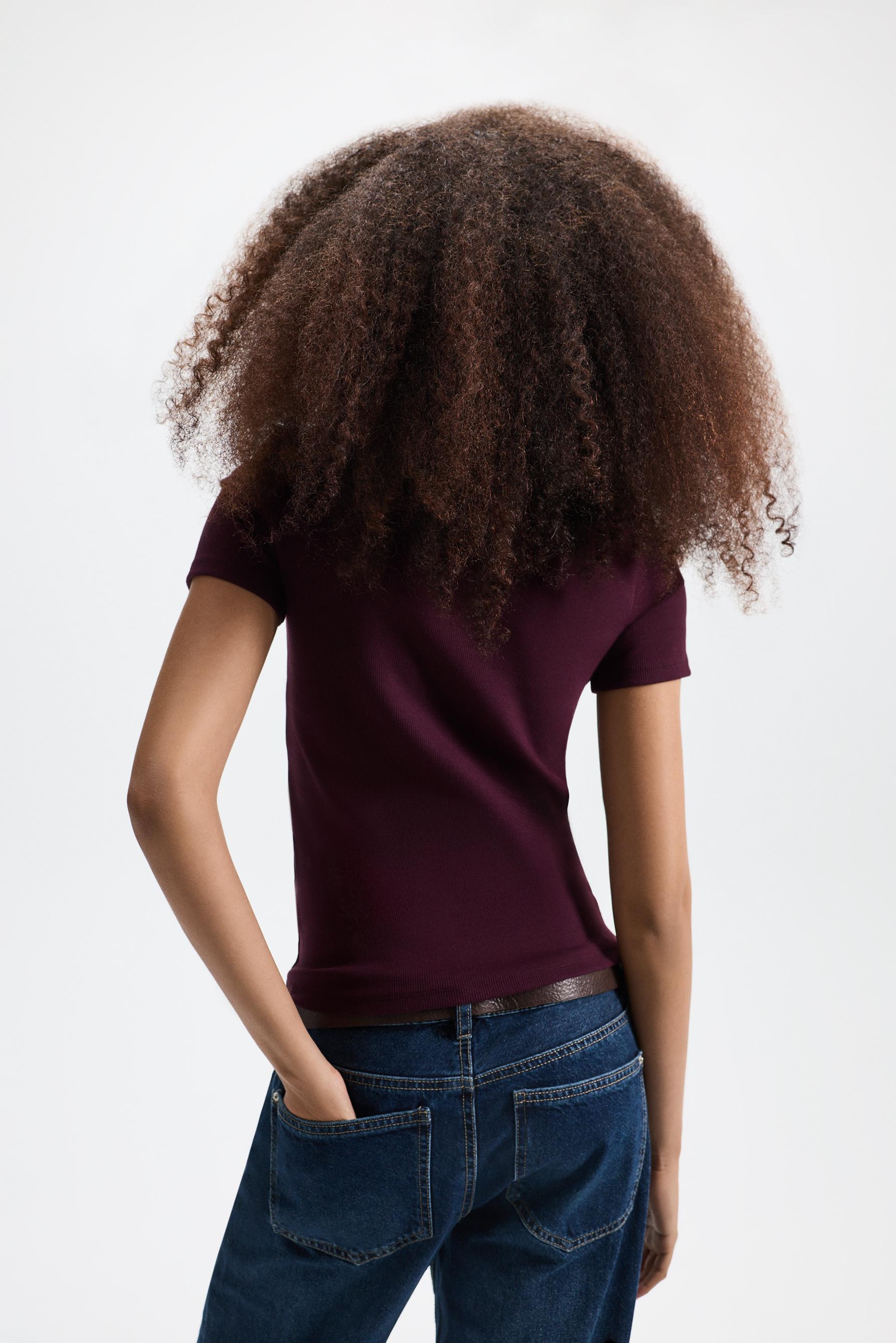 Ribbed T-shirt — MAROON