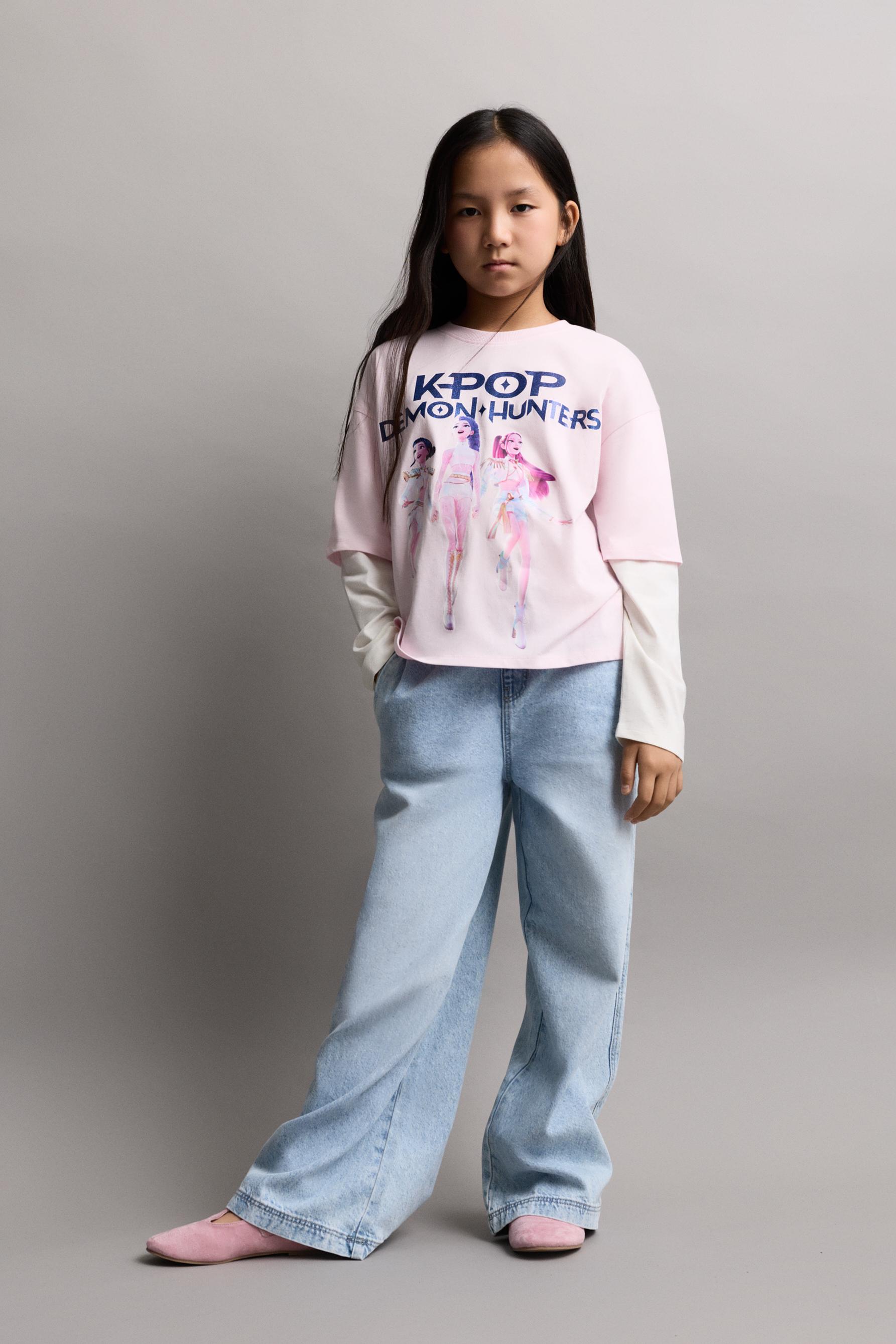Camiseta Huntrix K-Pop Demon Hunters ™/© Netflix doble manga