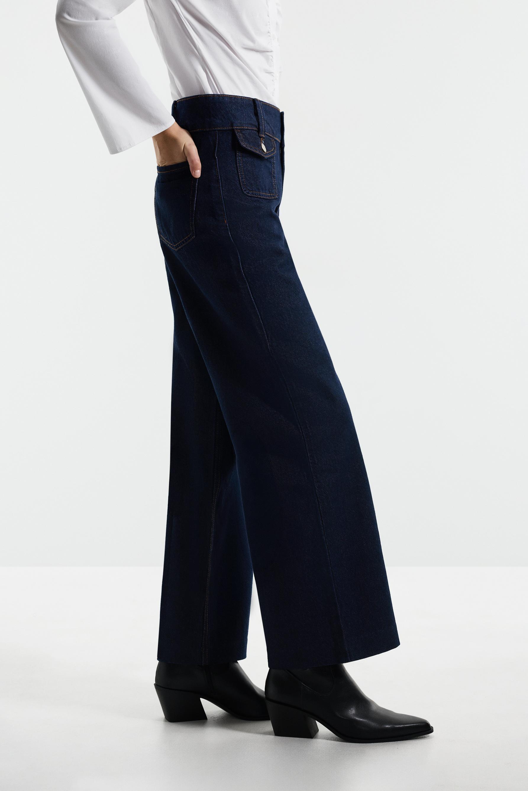 Wide-leg jeans with pockets — NAVY