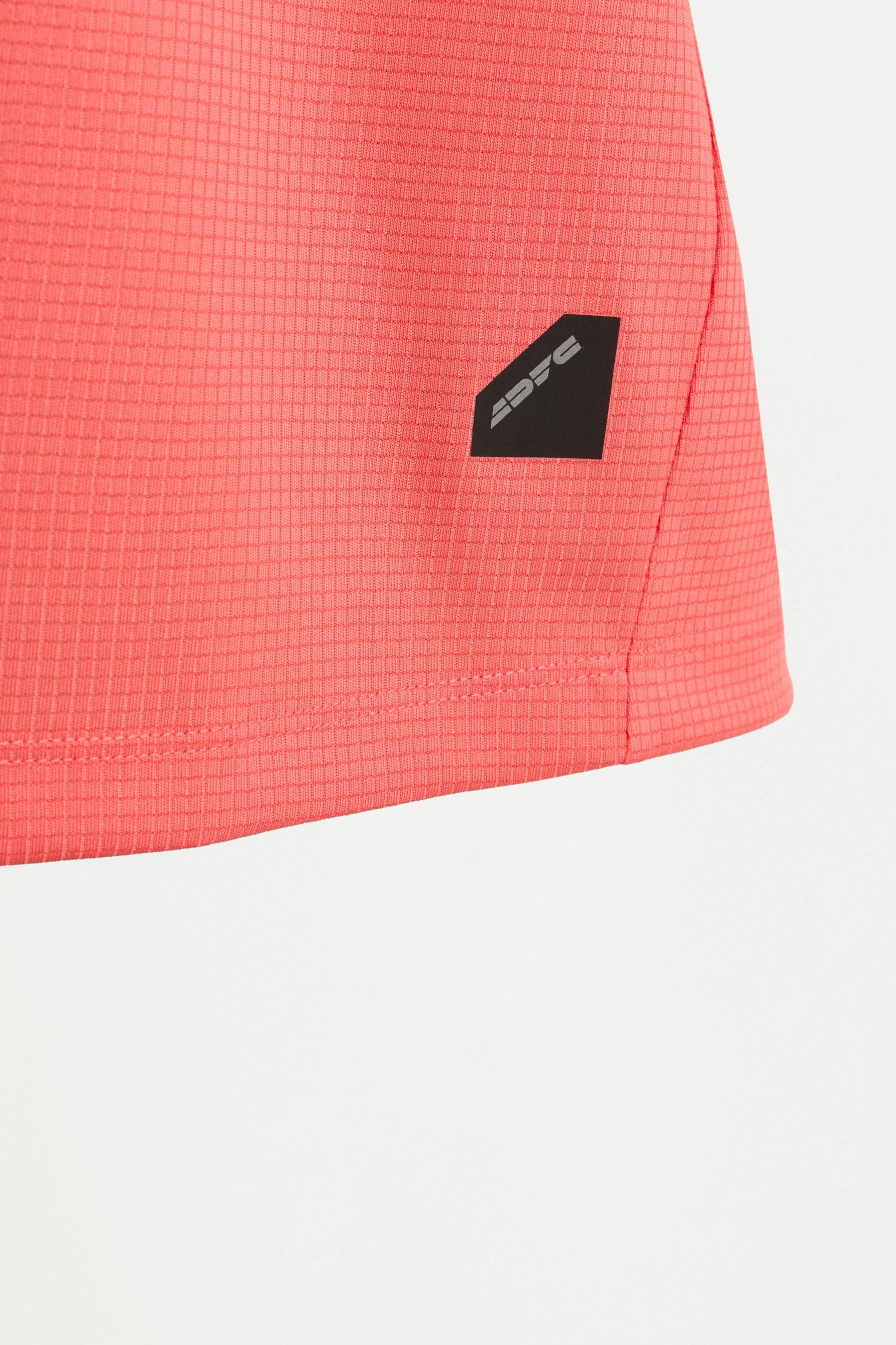 Sports T-shirt — BUBBLEGUM PINK