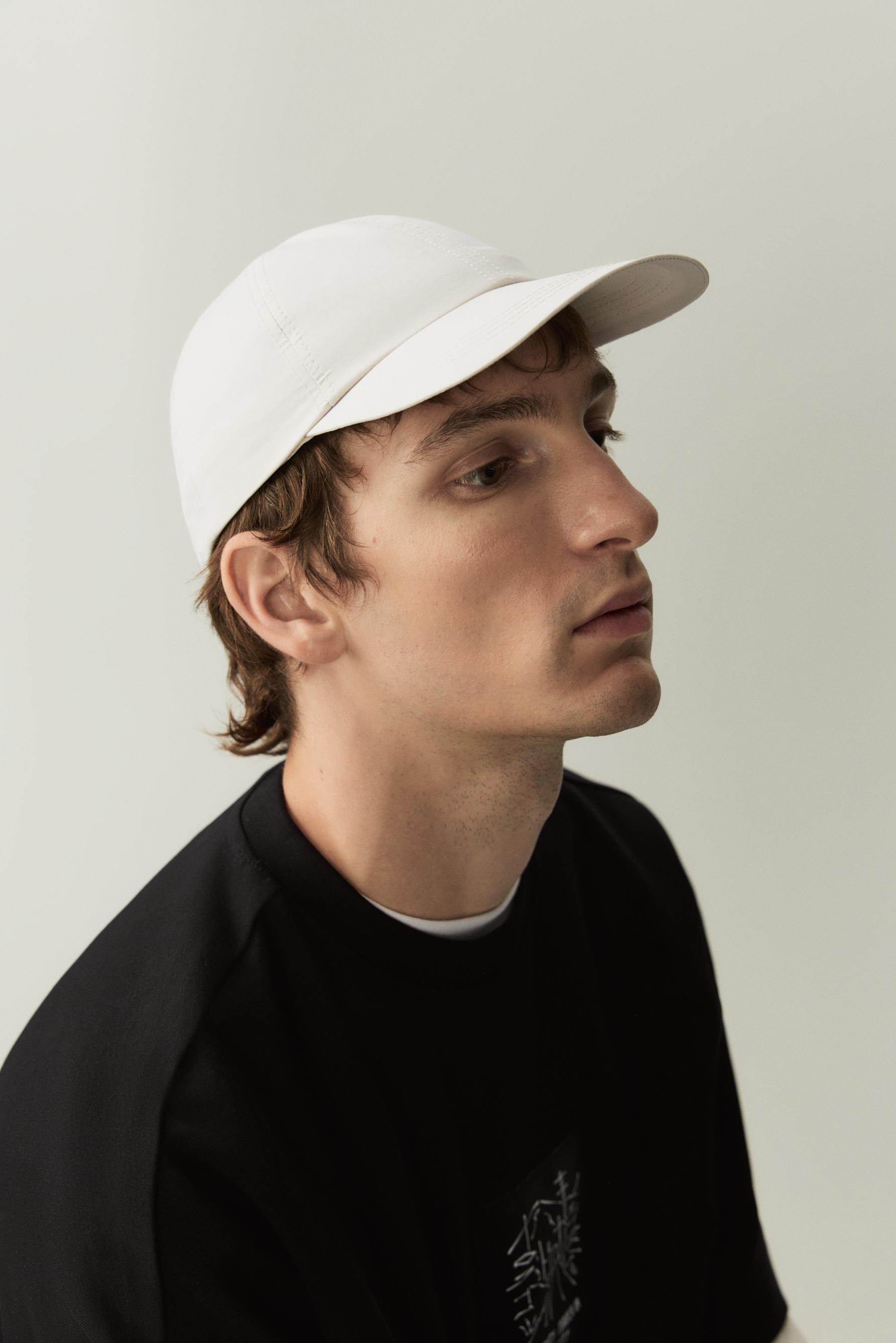 Gorra tejido técnico