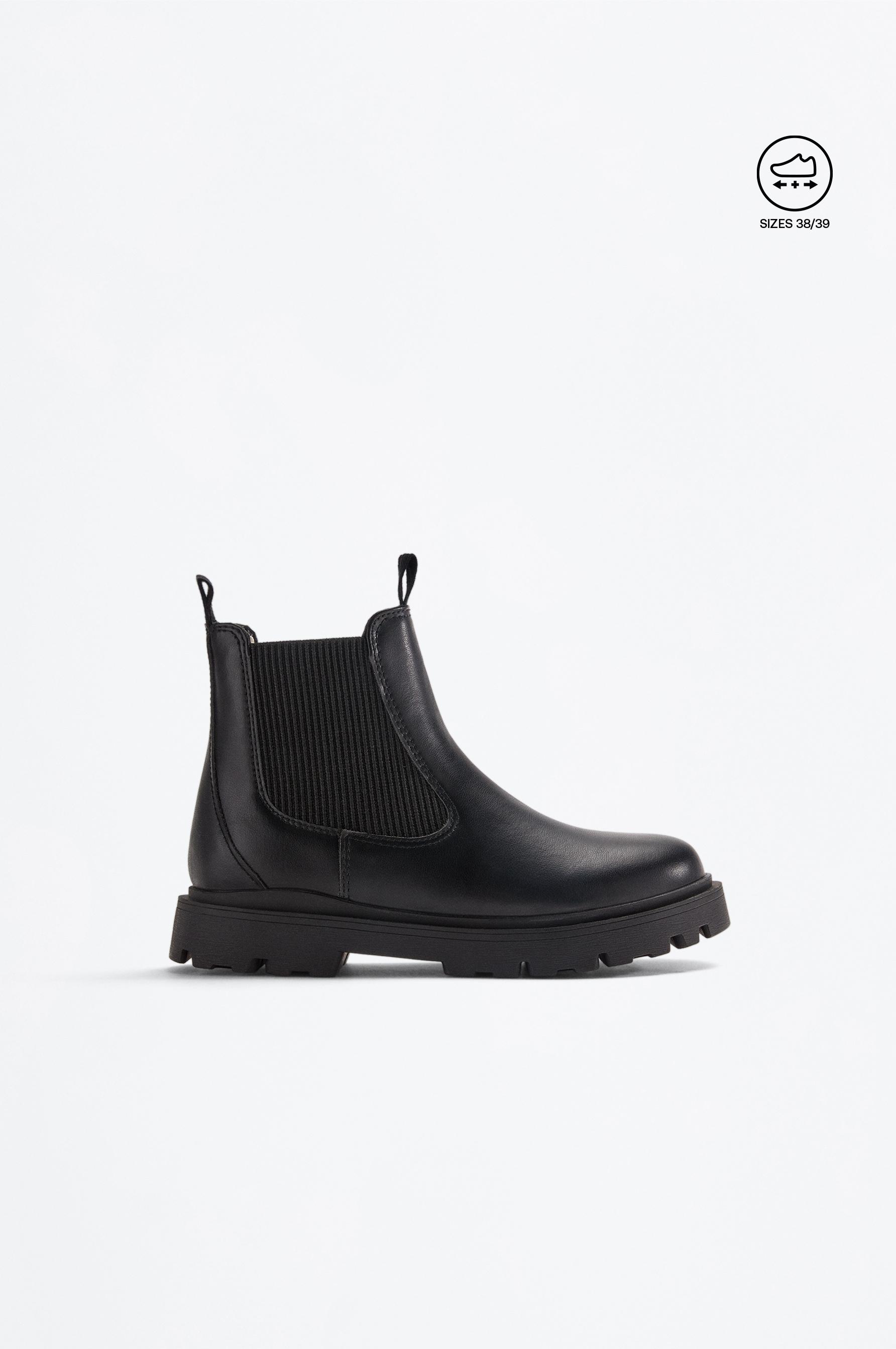 Chelsea boots — BLACK