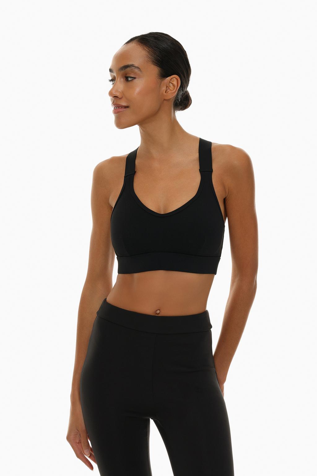 Sports top with wide straps