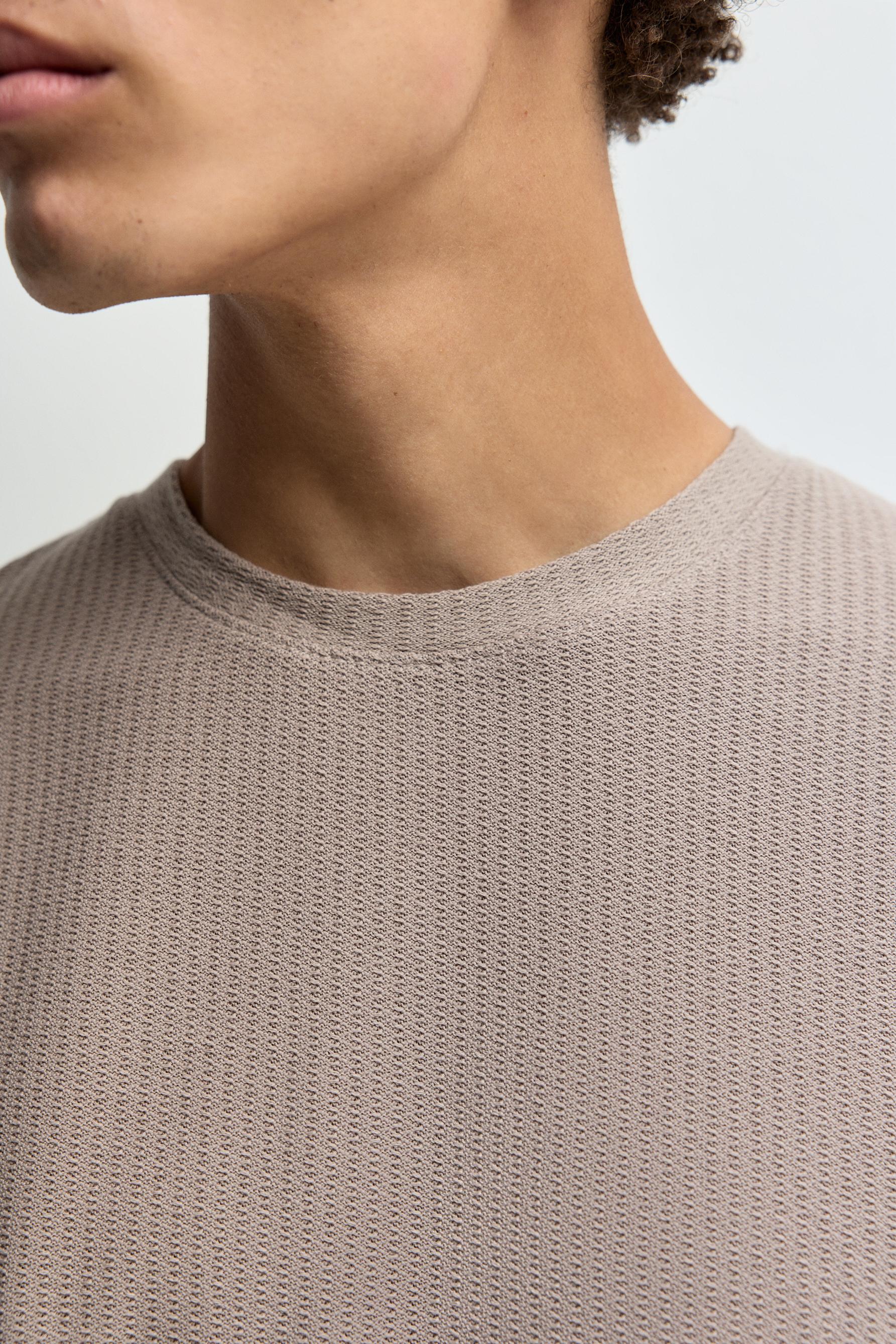 Texture T-shirt — CAMEL