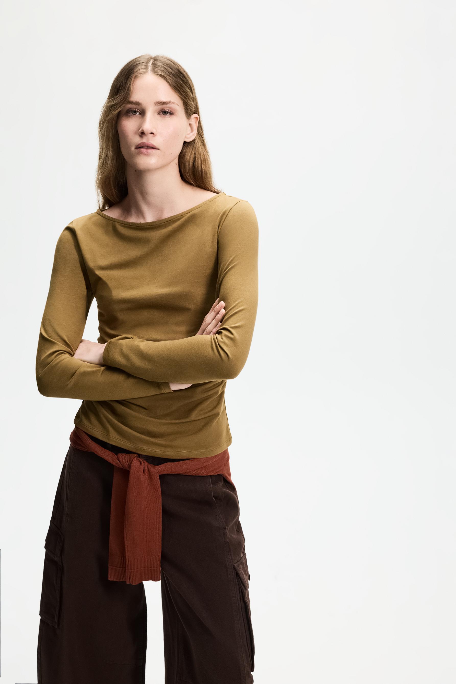 Ruched T-shirt — GREENISH