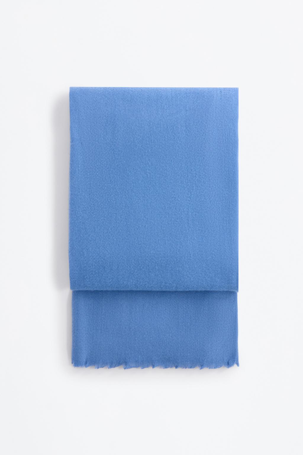 Pañuelo liso desflecado