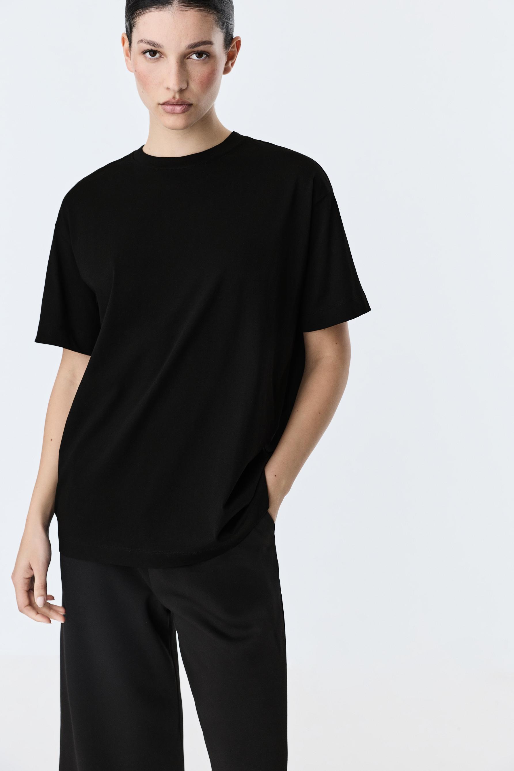 Oversize T-shirt — BLACK