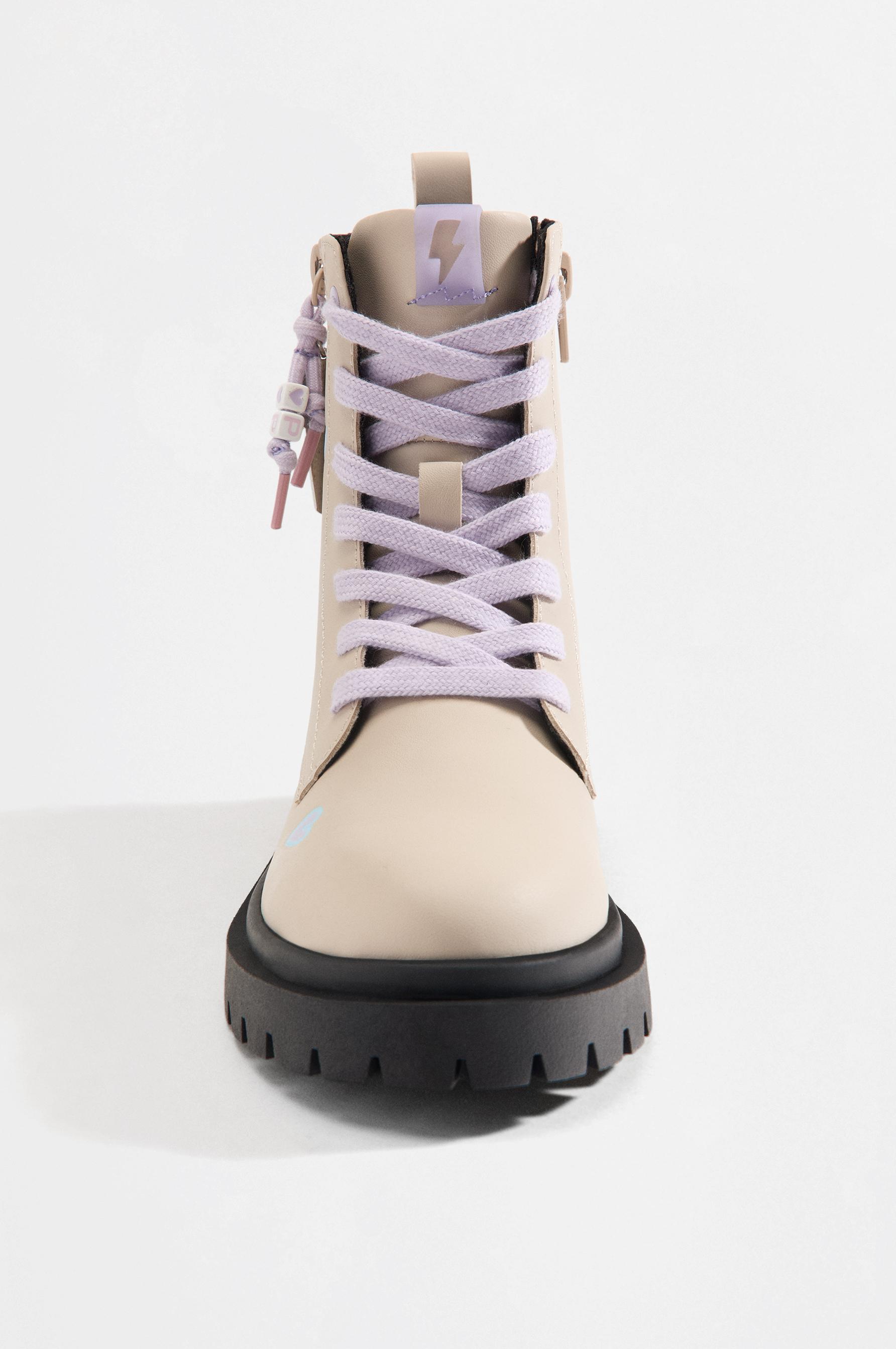Pop track boots — WHITE