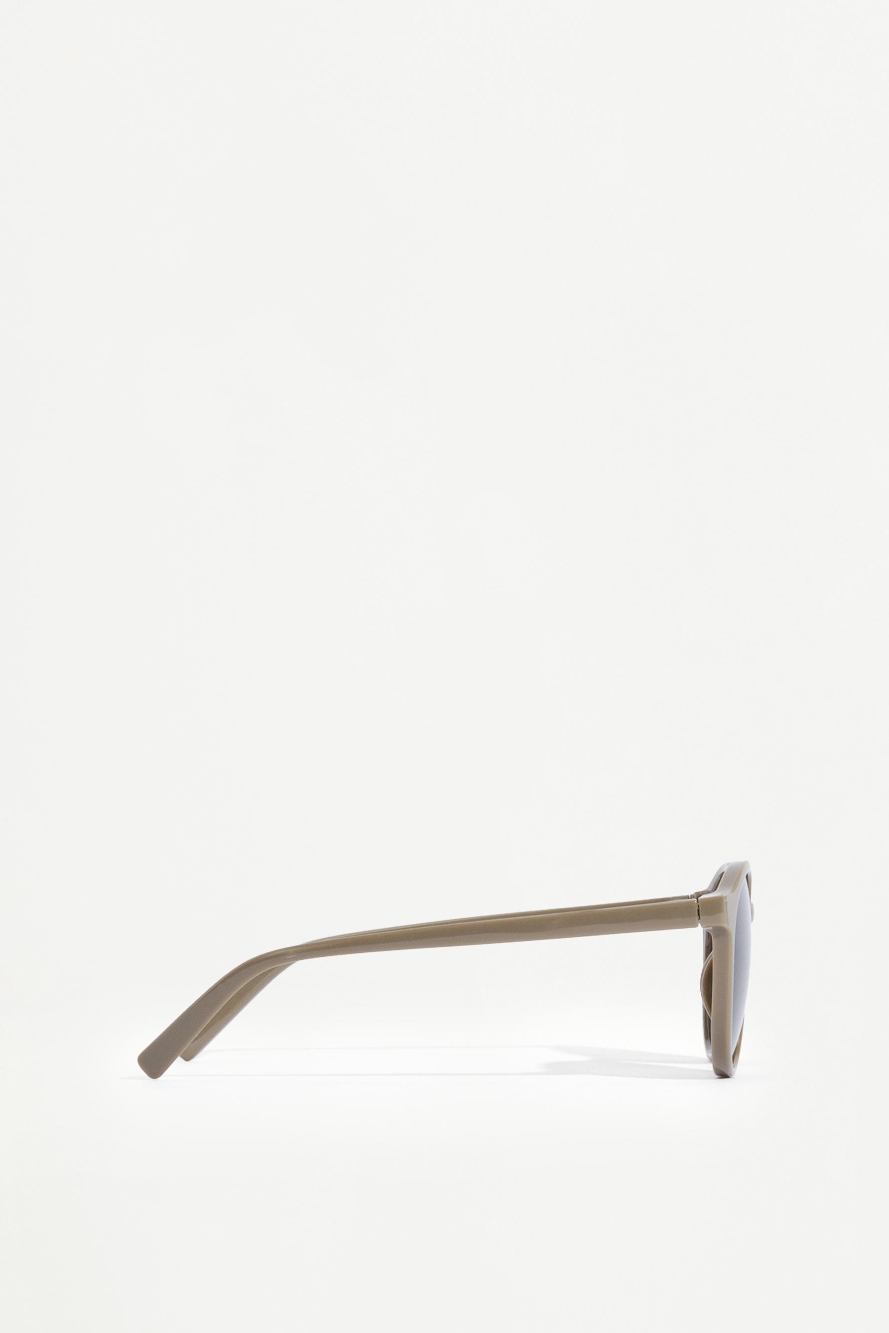 Basic sunglasses — BROWN
