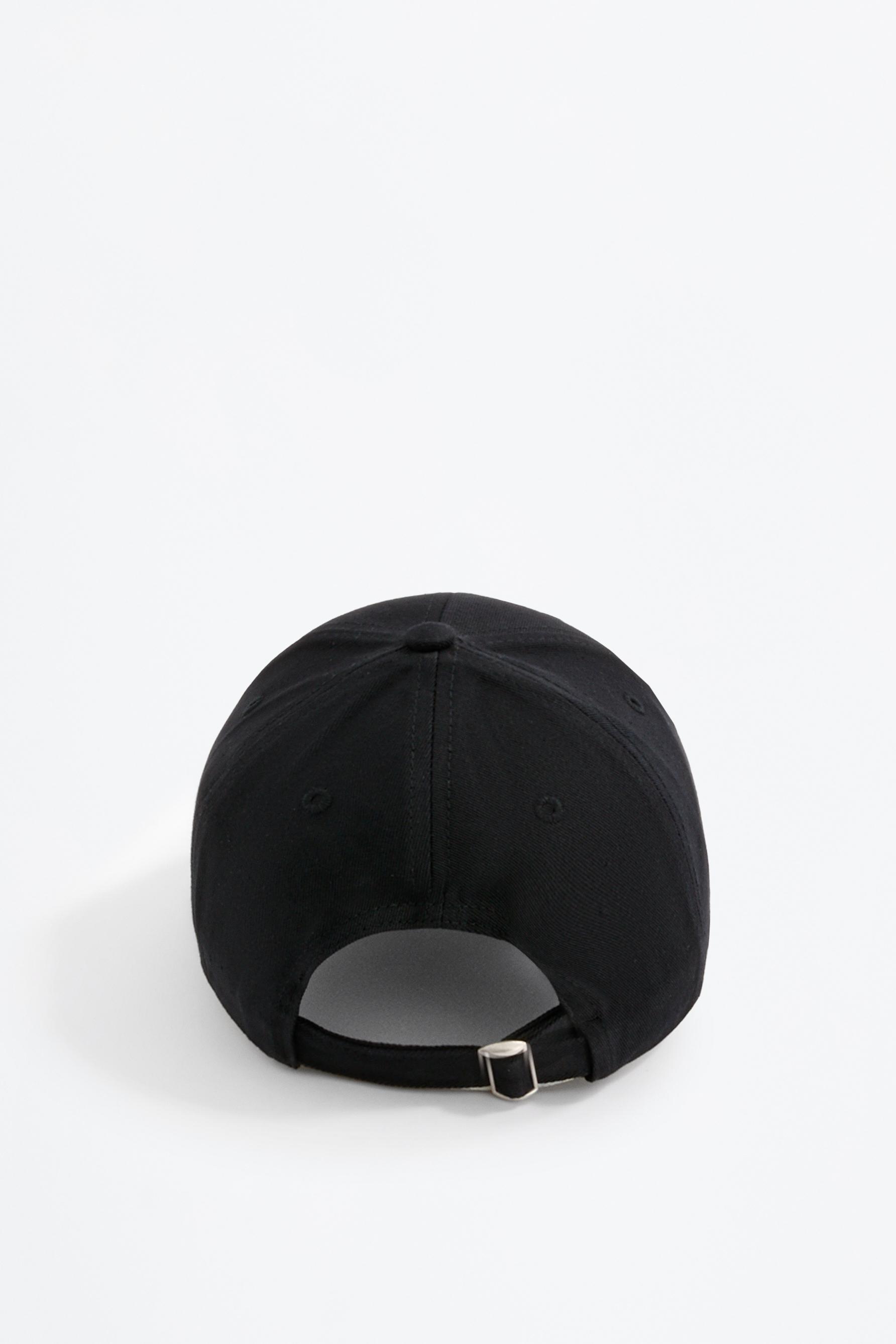 Basic cap — BLACK