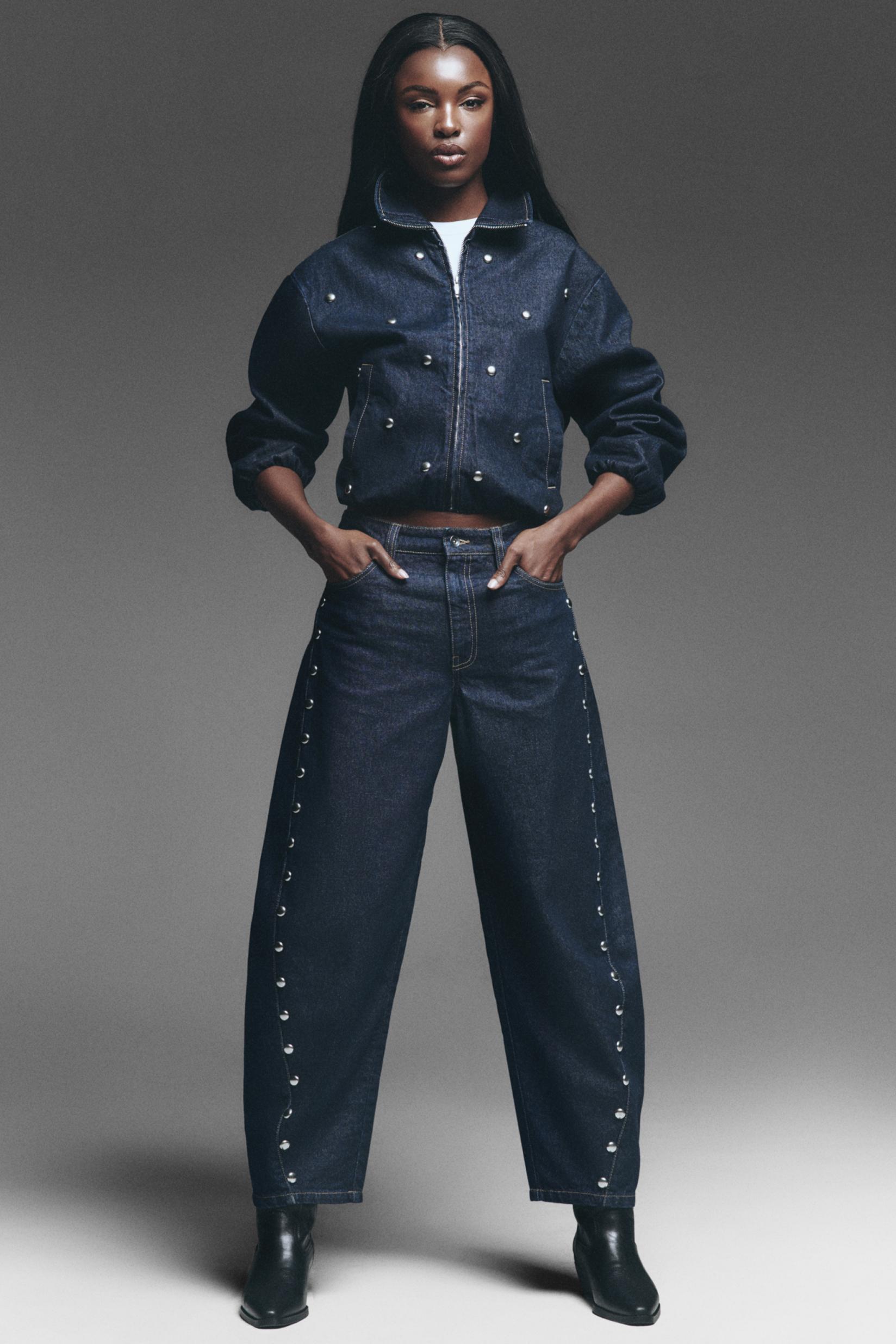 Studded barrel jeans — NAVY