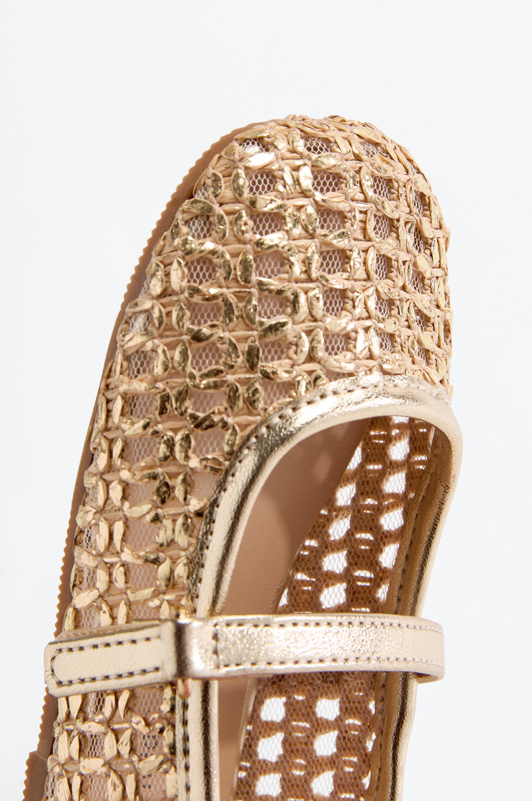 METALLIC MESH BALLET PUMPS — GOLD