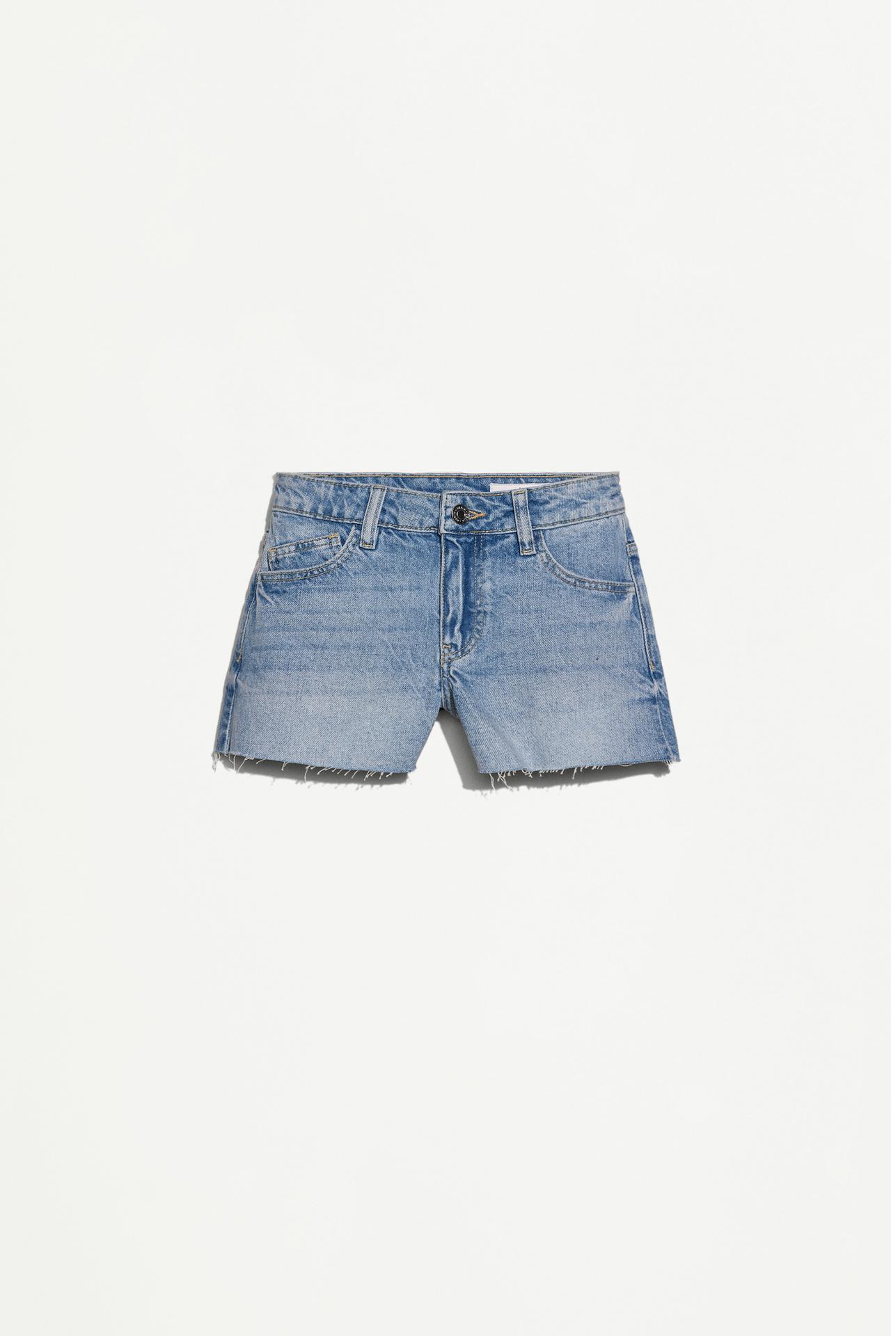 Frayed denim shorts — PALE BLUE